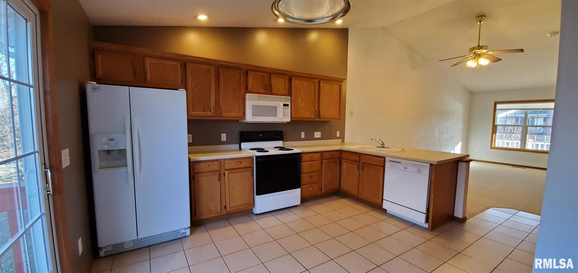 1304 GLENCOE Lane