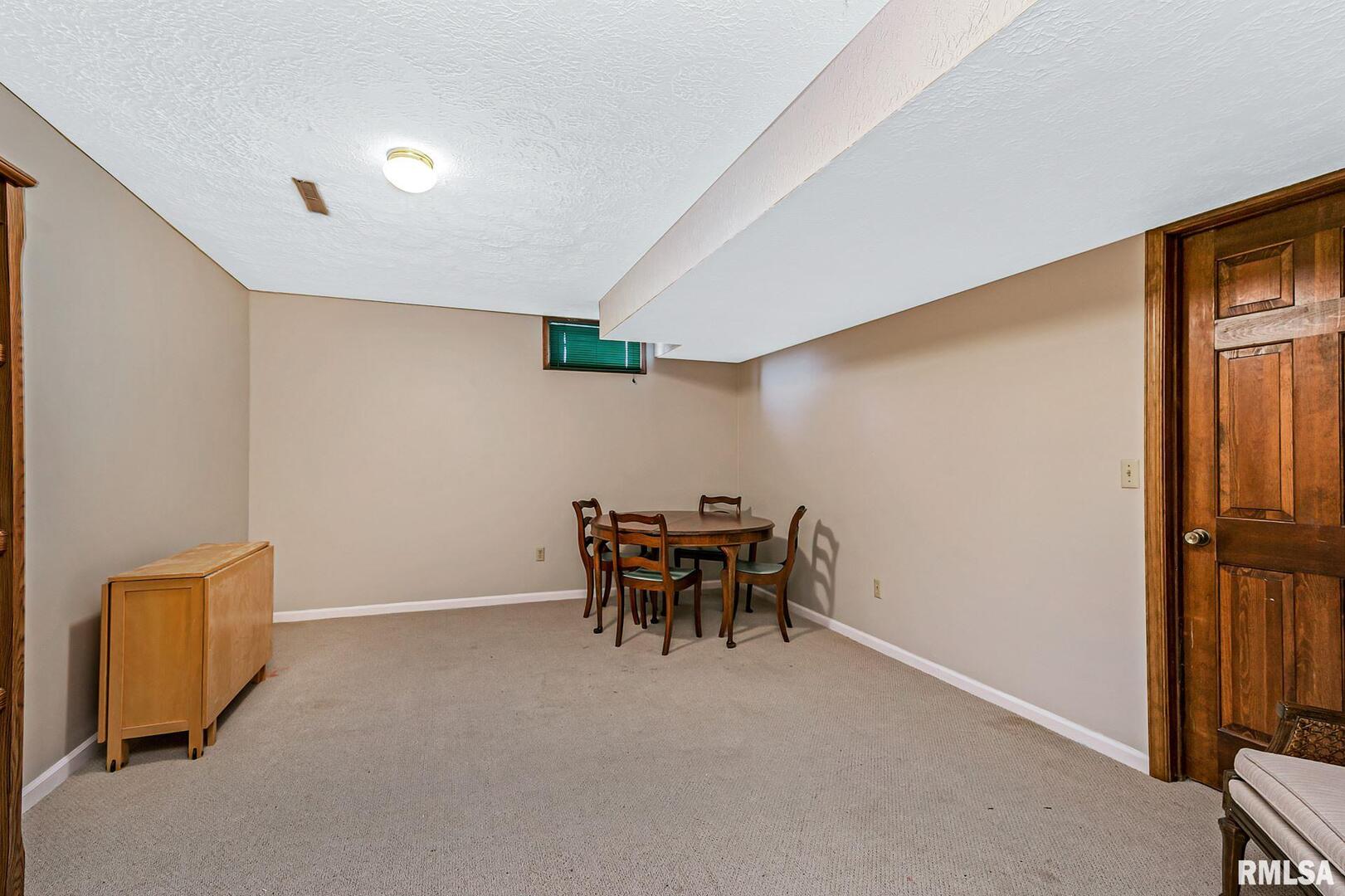25340 VALLEY Drive