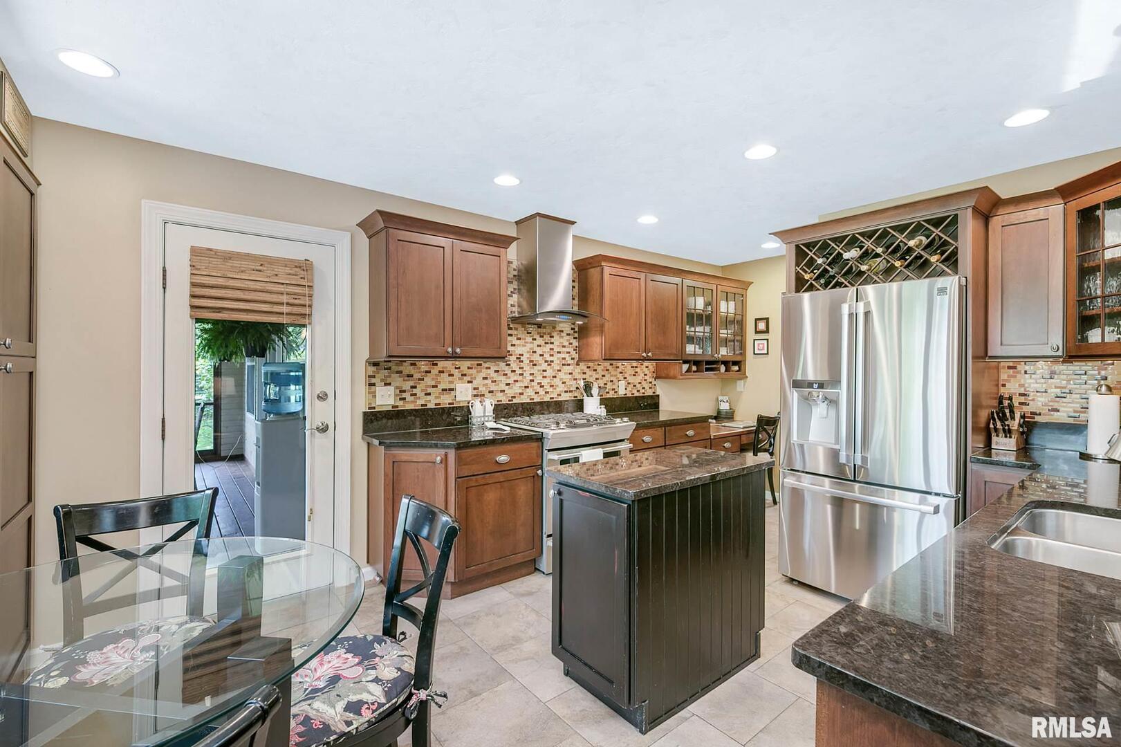 25340 VALLEY Drive