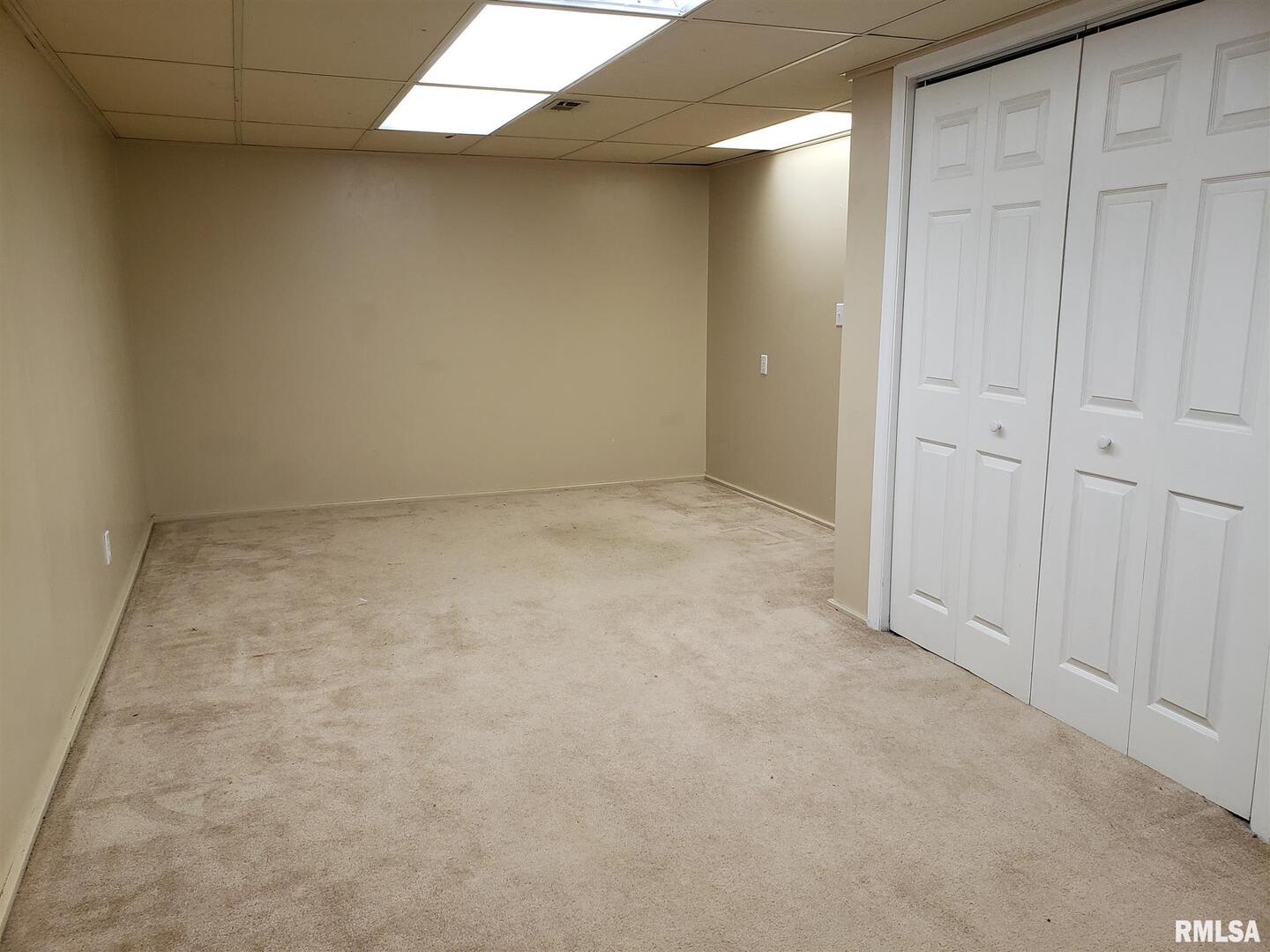1115 MEADOW LANE Drive