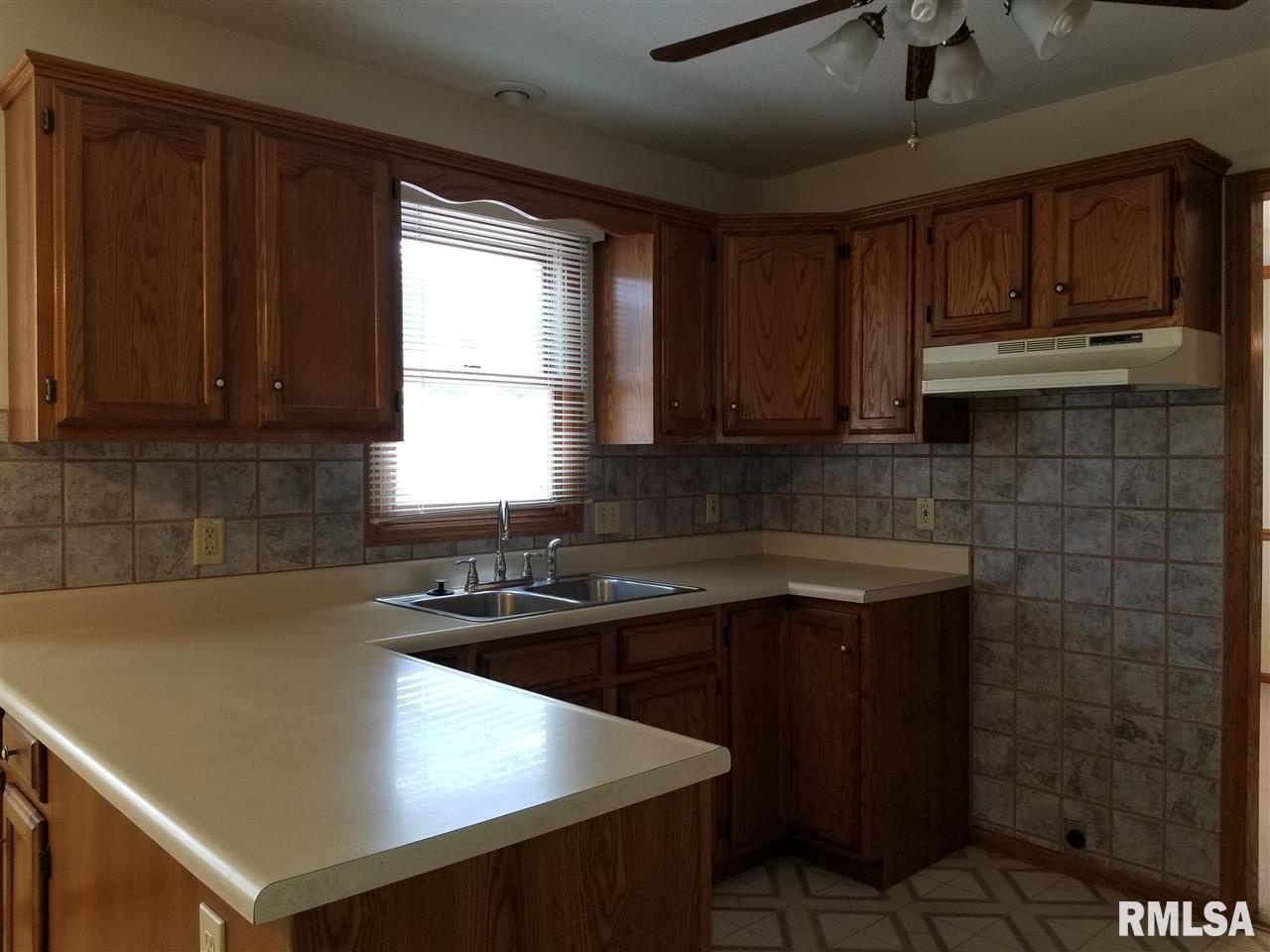 1529 W 49TH Street