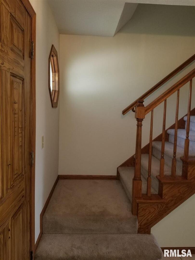 1529 W 49TH Street