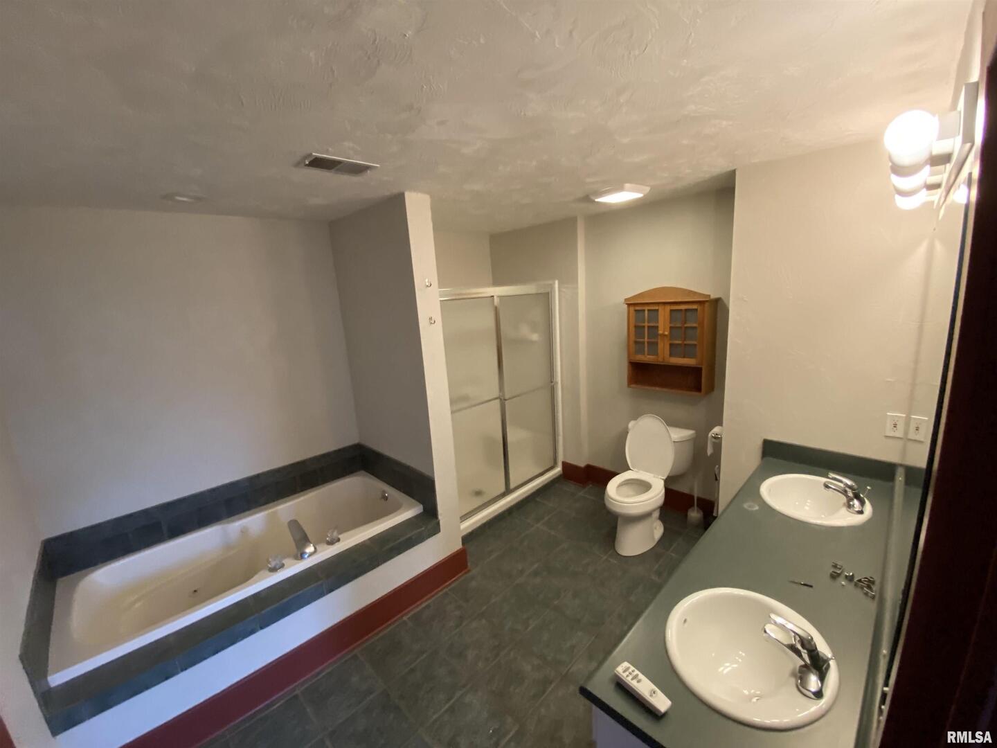 312 W 3RD Street Unit: 3