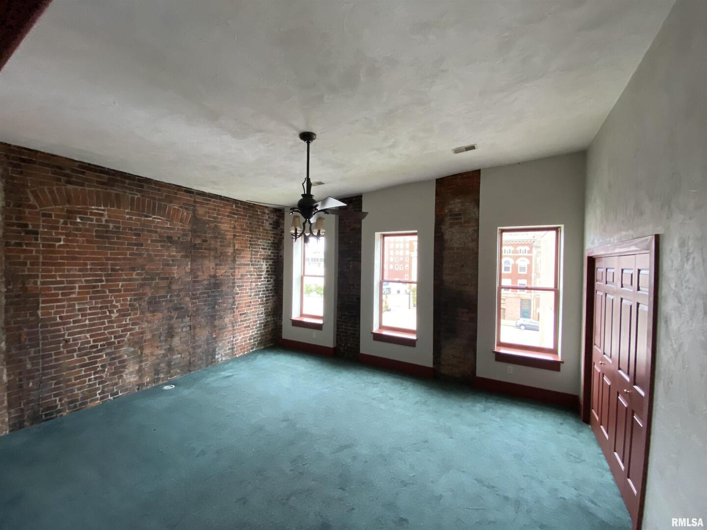 312 W 3RD Street Unit: 3