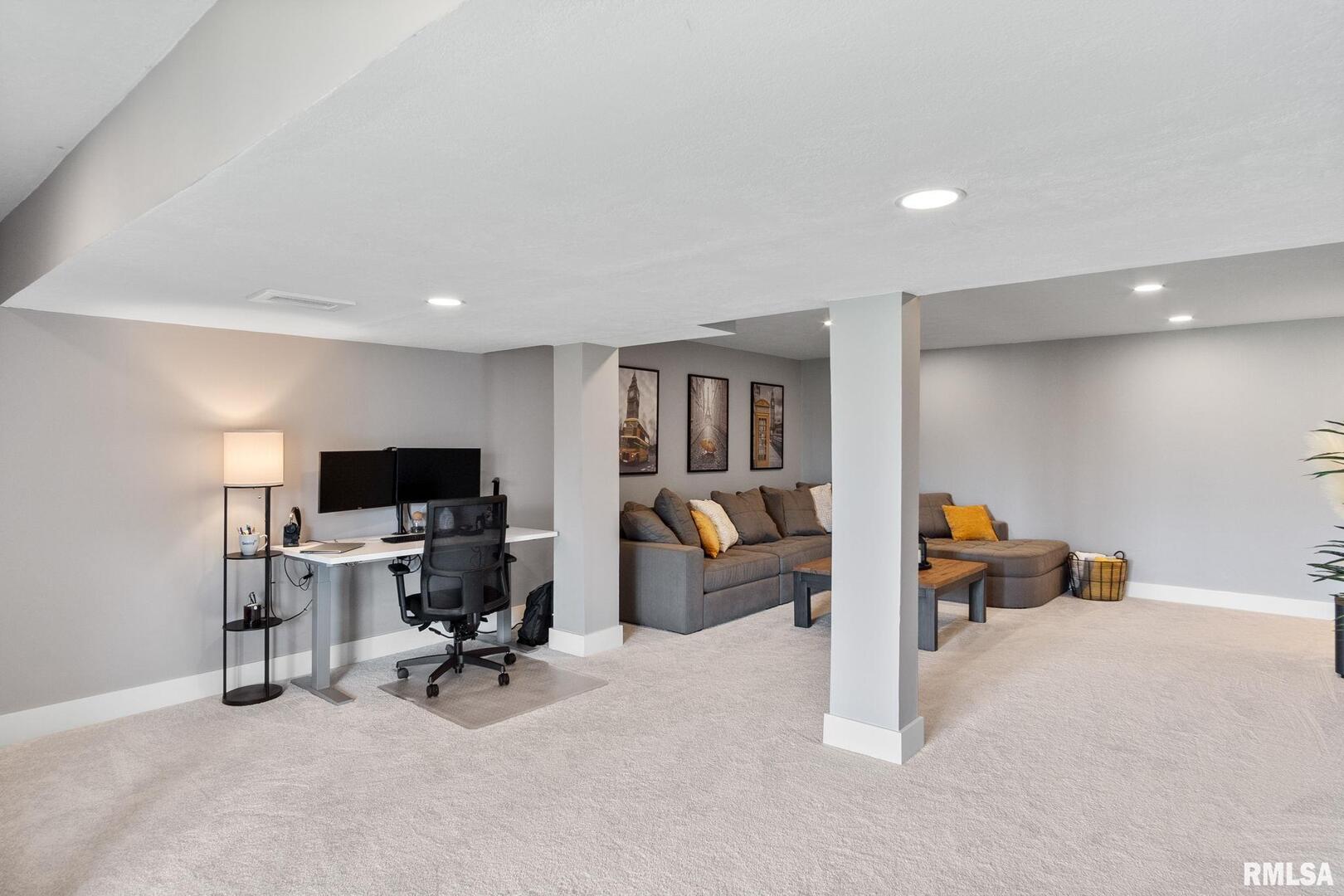 2619 W 54TH Street