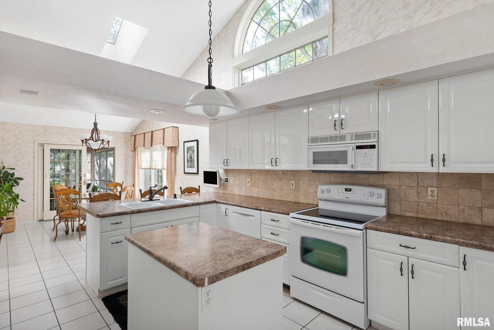 3609 33RD Street Drive