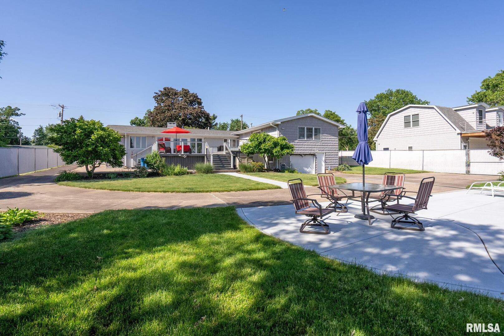 1419 3RD Street