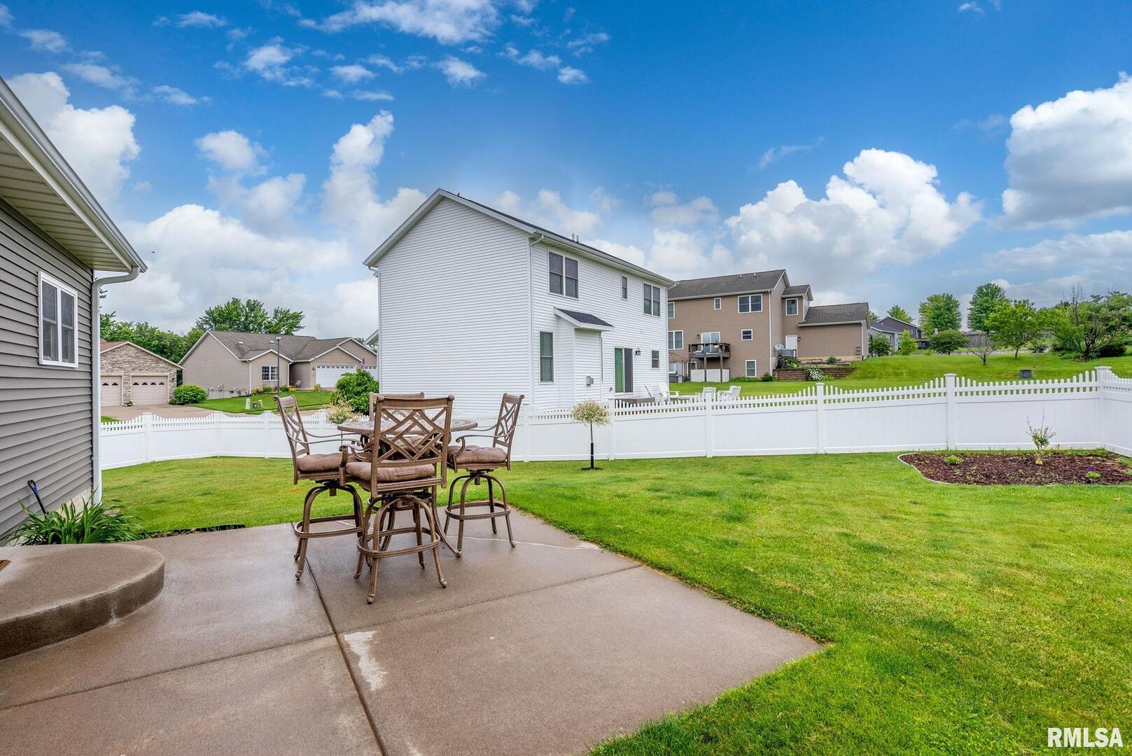 1524 SHAMROCK Drive