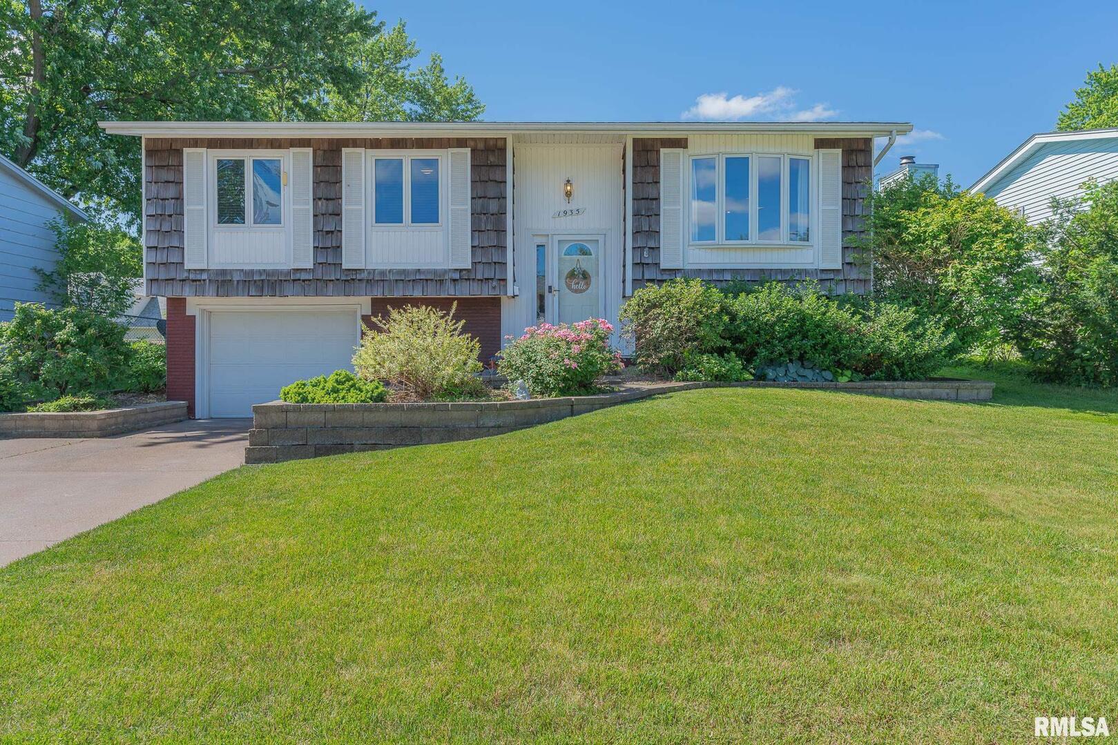 1935 BRISTOL Drive