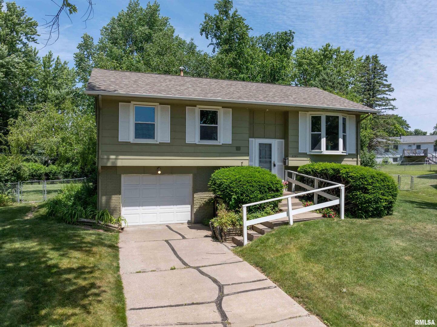 2235 WAVELAND Drive