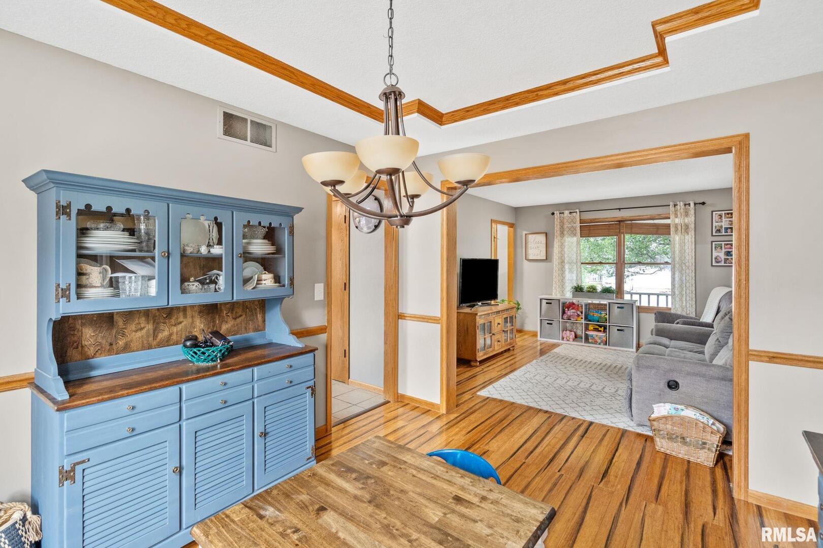2309 W 61ST Street