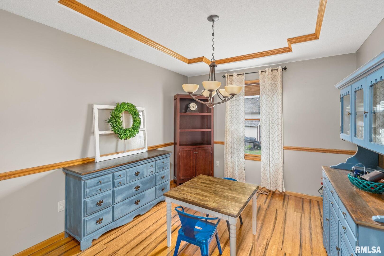 2309 W 61ST Street