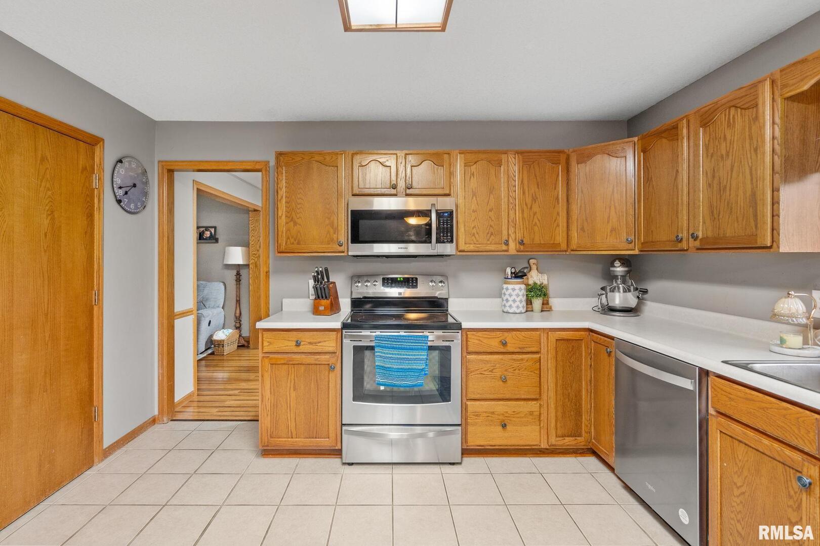 2309 W 61ST Street