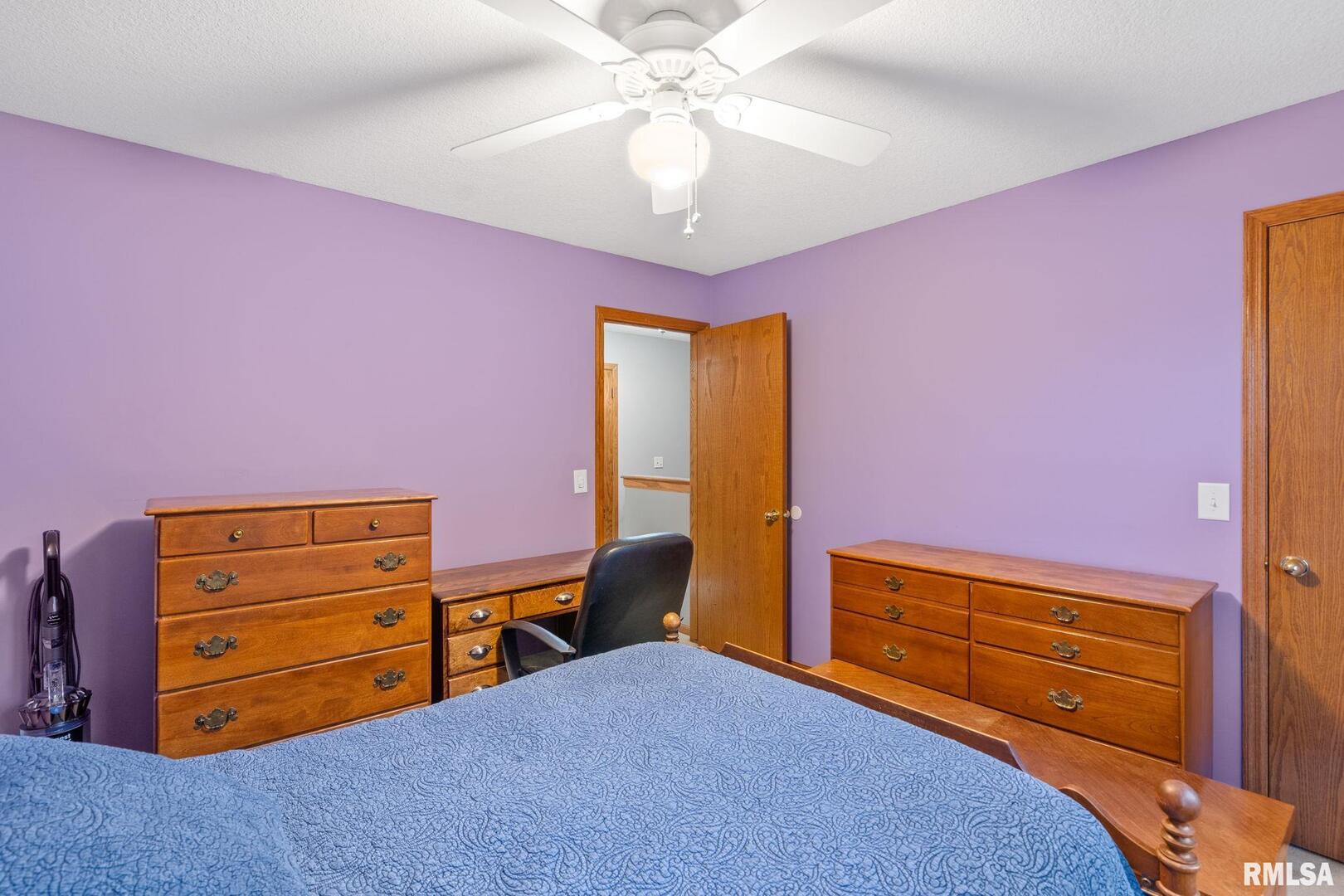 2309 W 61ST Street