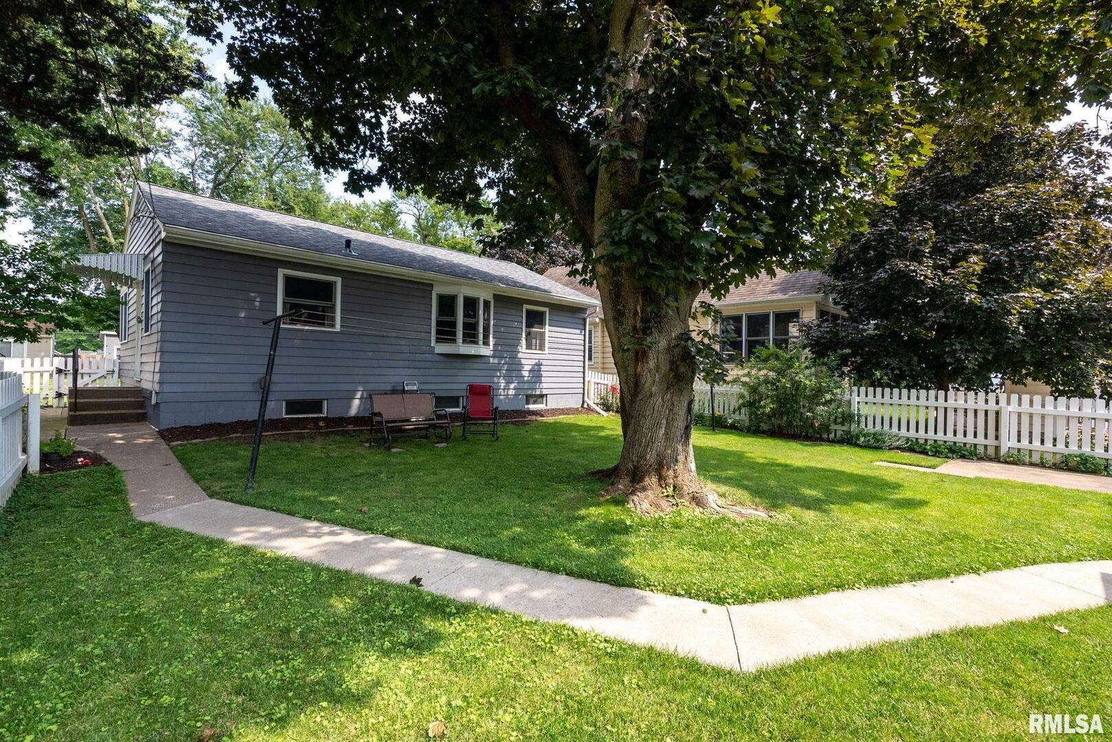 2048 35TH Street