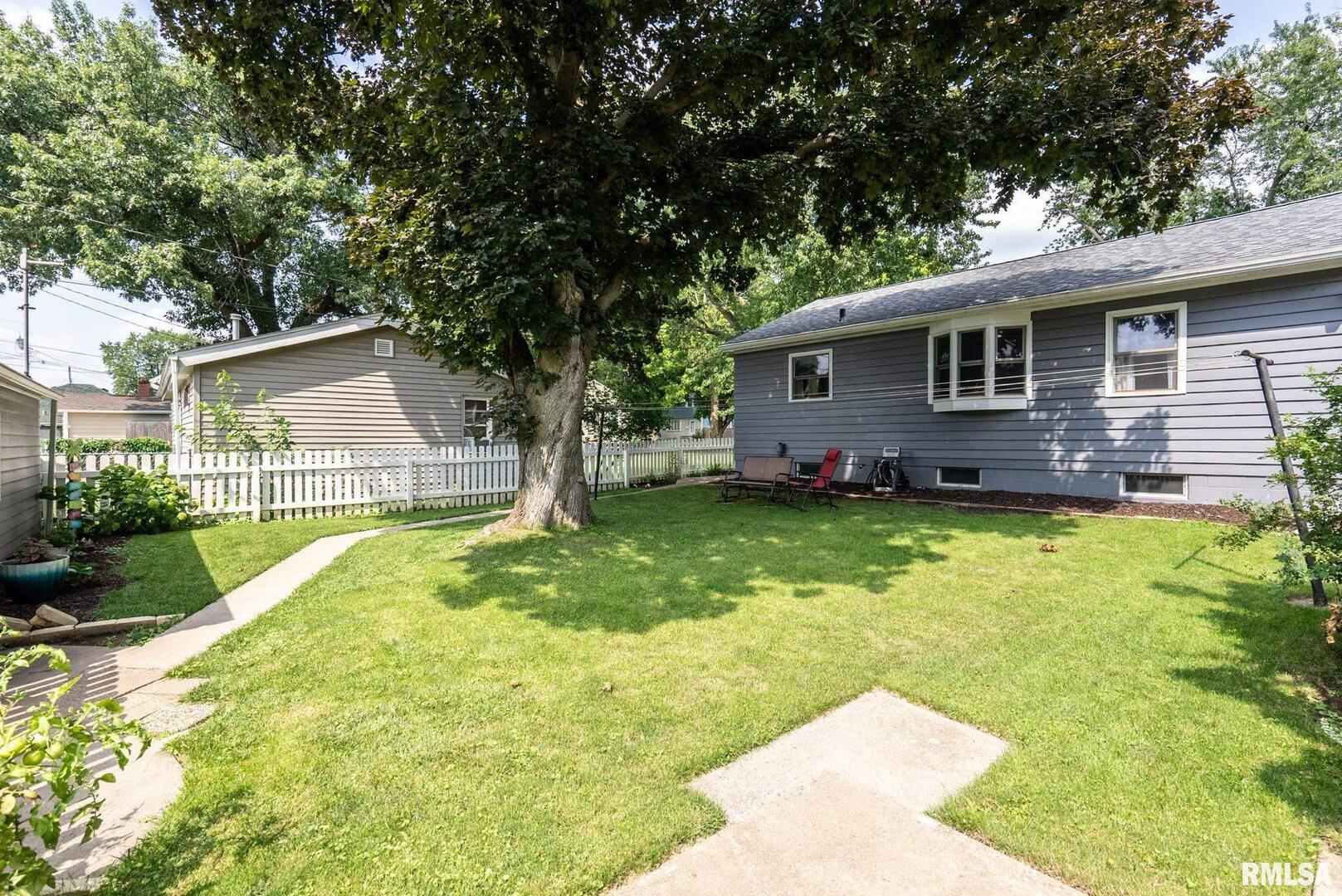 2048 35TH Street