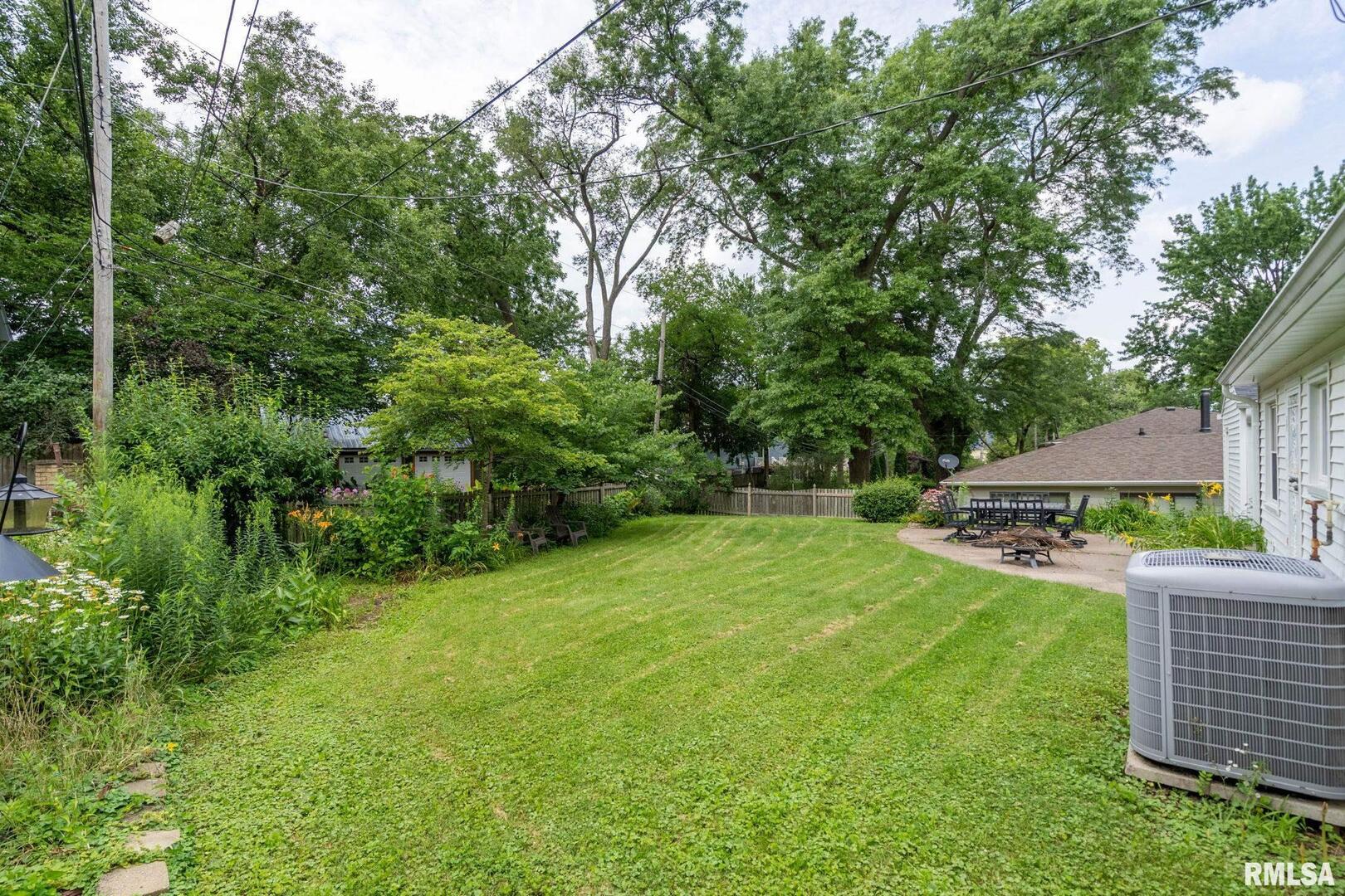 3214 TREMONT Avenue