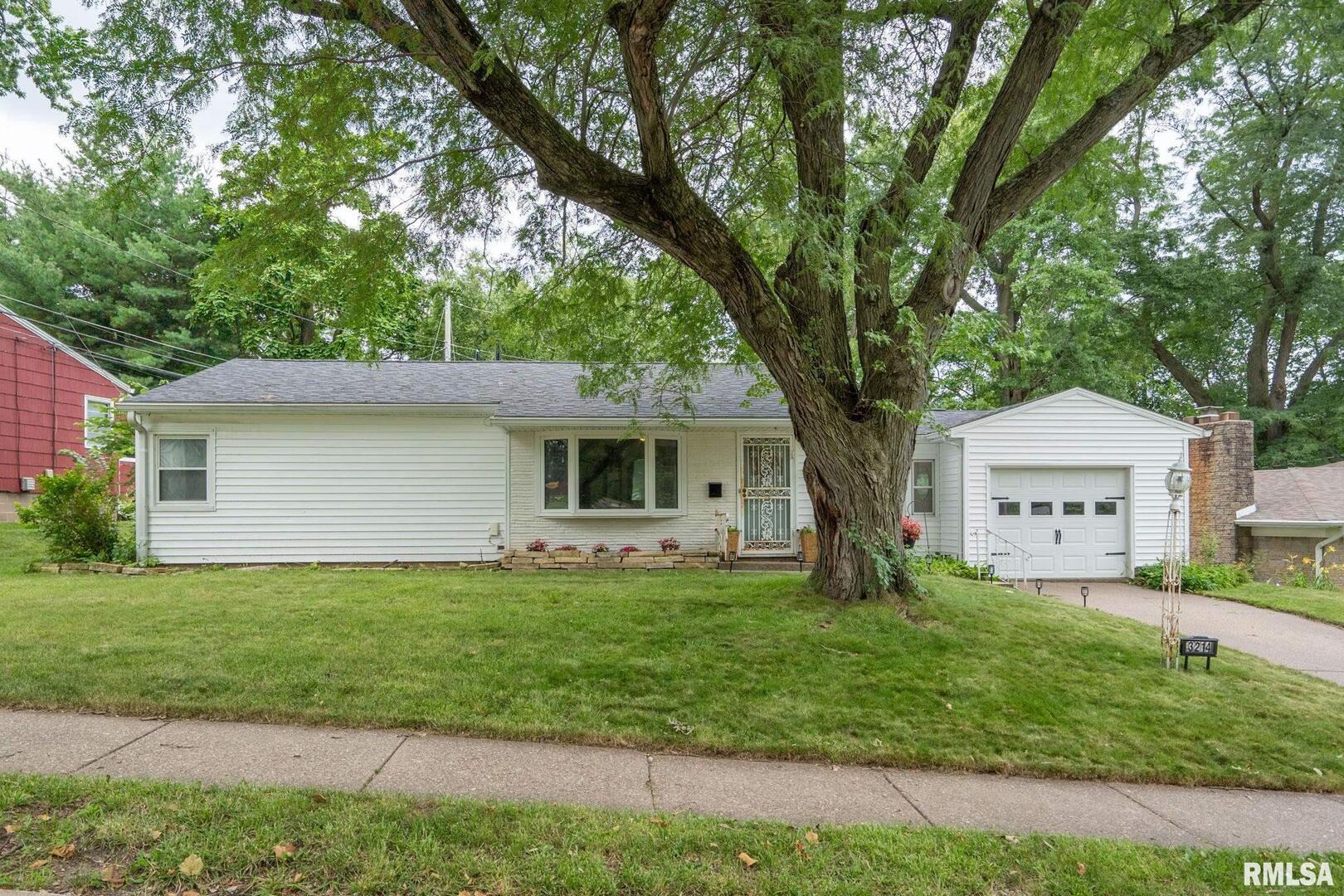 3214 TREMONT Avenue