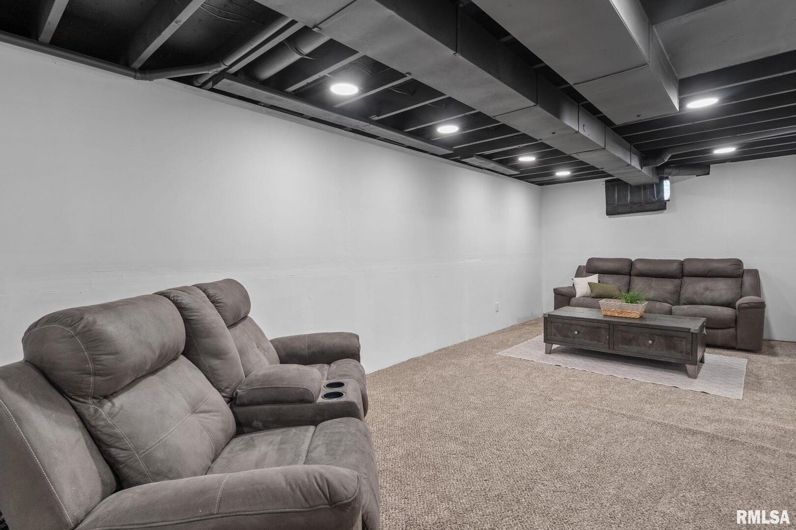 1 WAVERLY Court