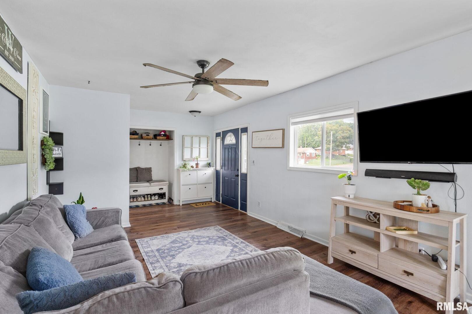 1 WAVERLY Court