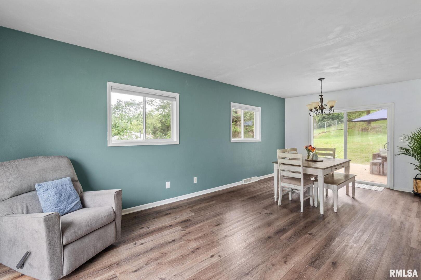 1 WAVERLY Court