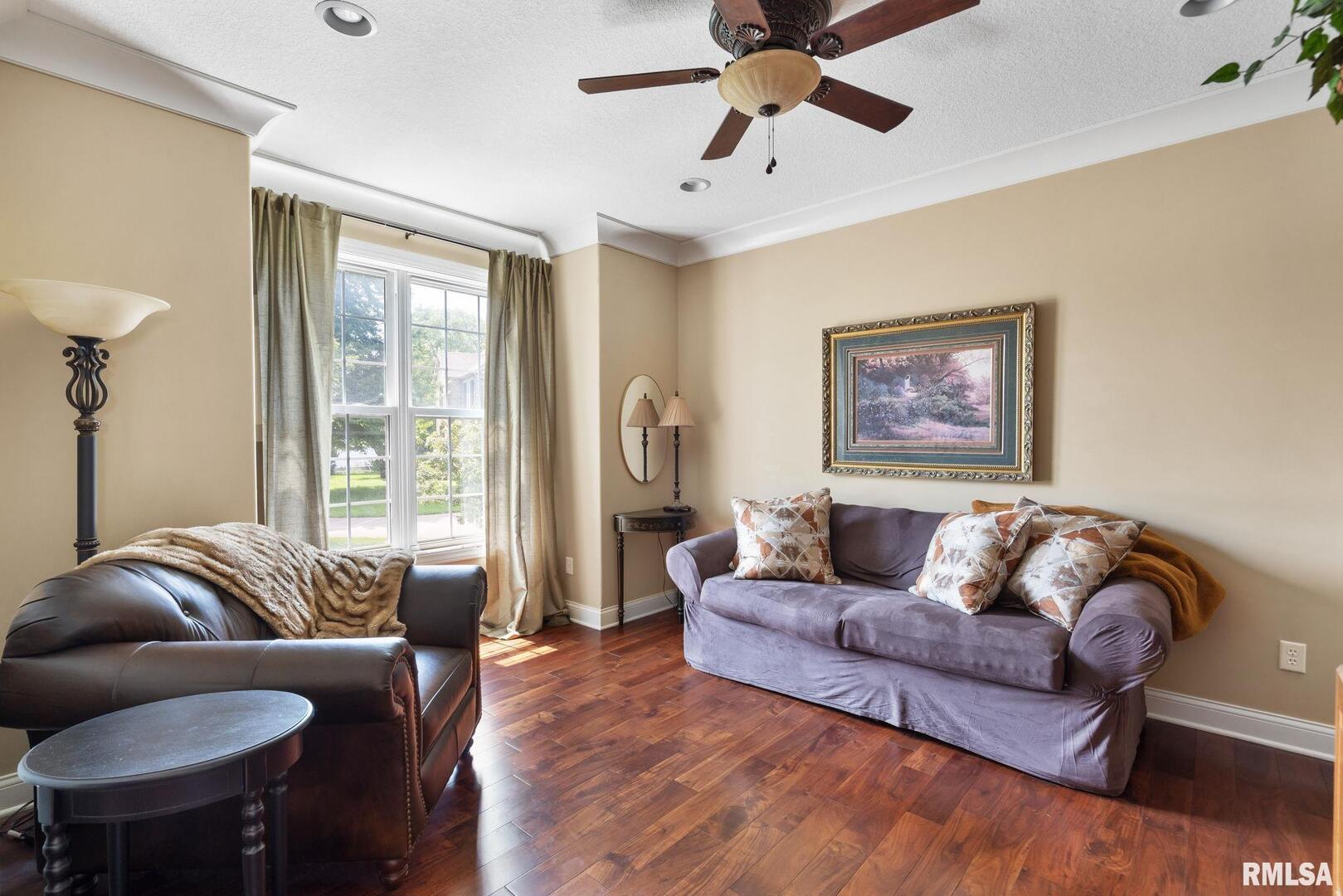 6165 LAKELAND Court