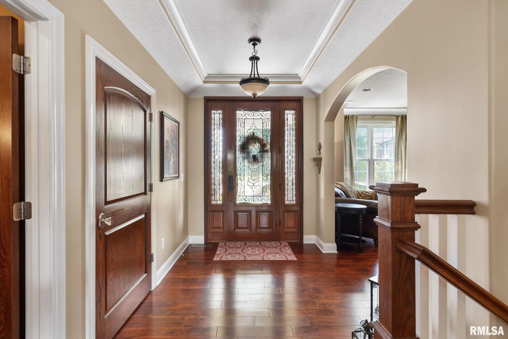 6165 LAKELAND Court