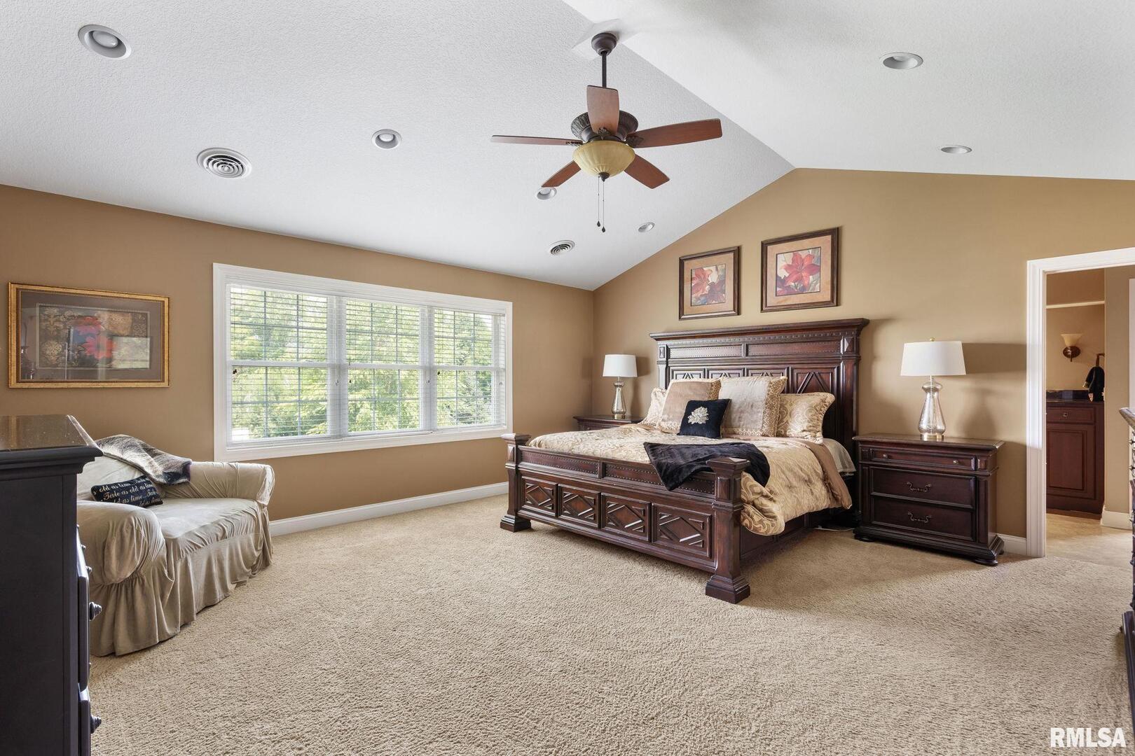 6165 LAKELAND Court