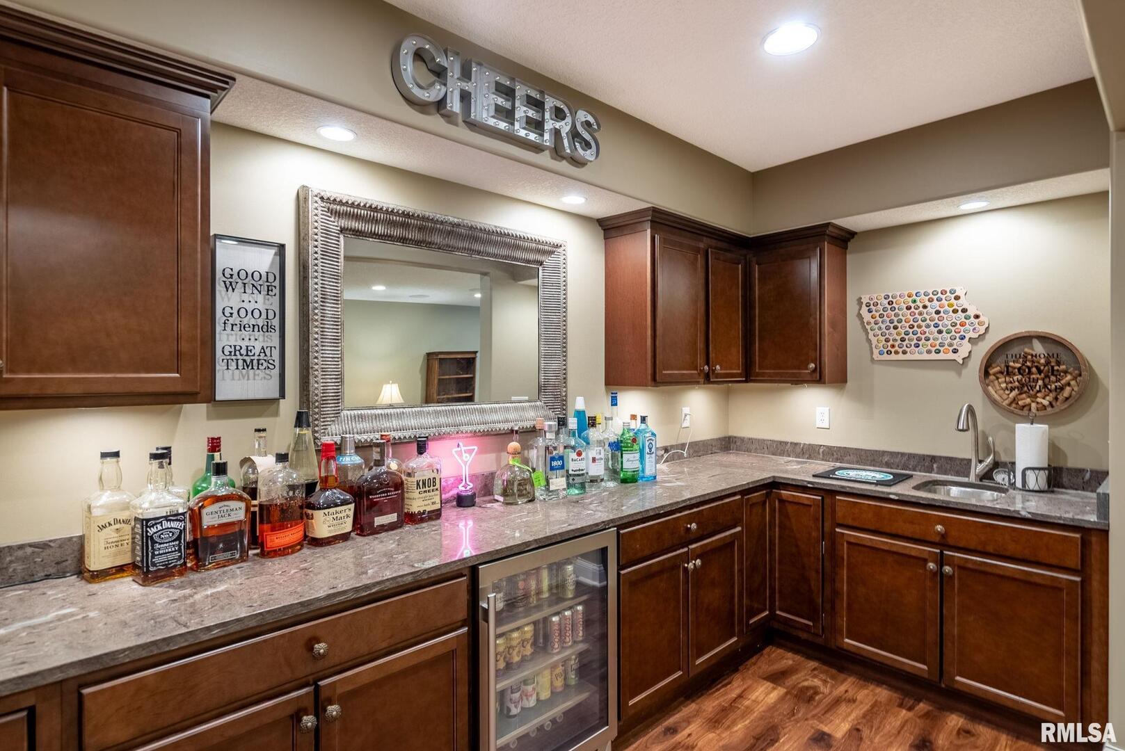 6165 LAKELAND Court
