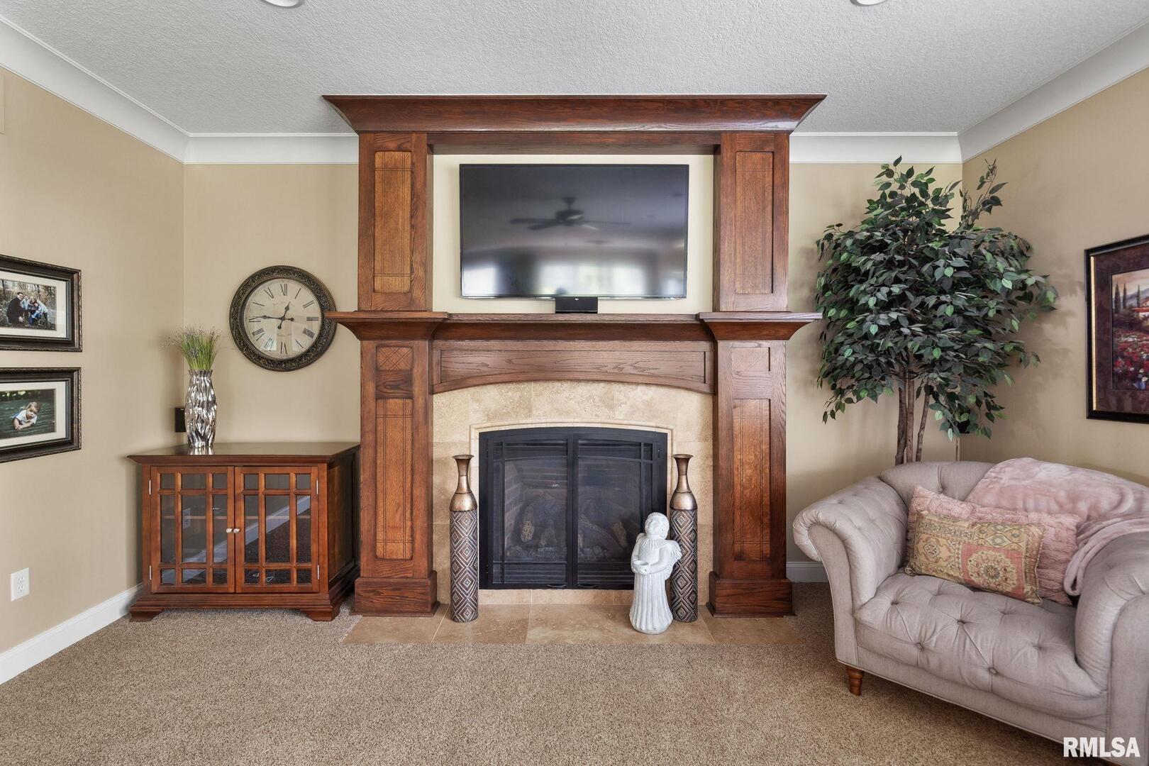 6165 LAKELAND Court