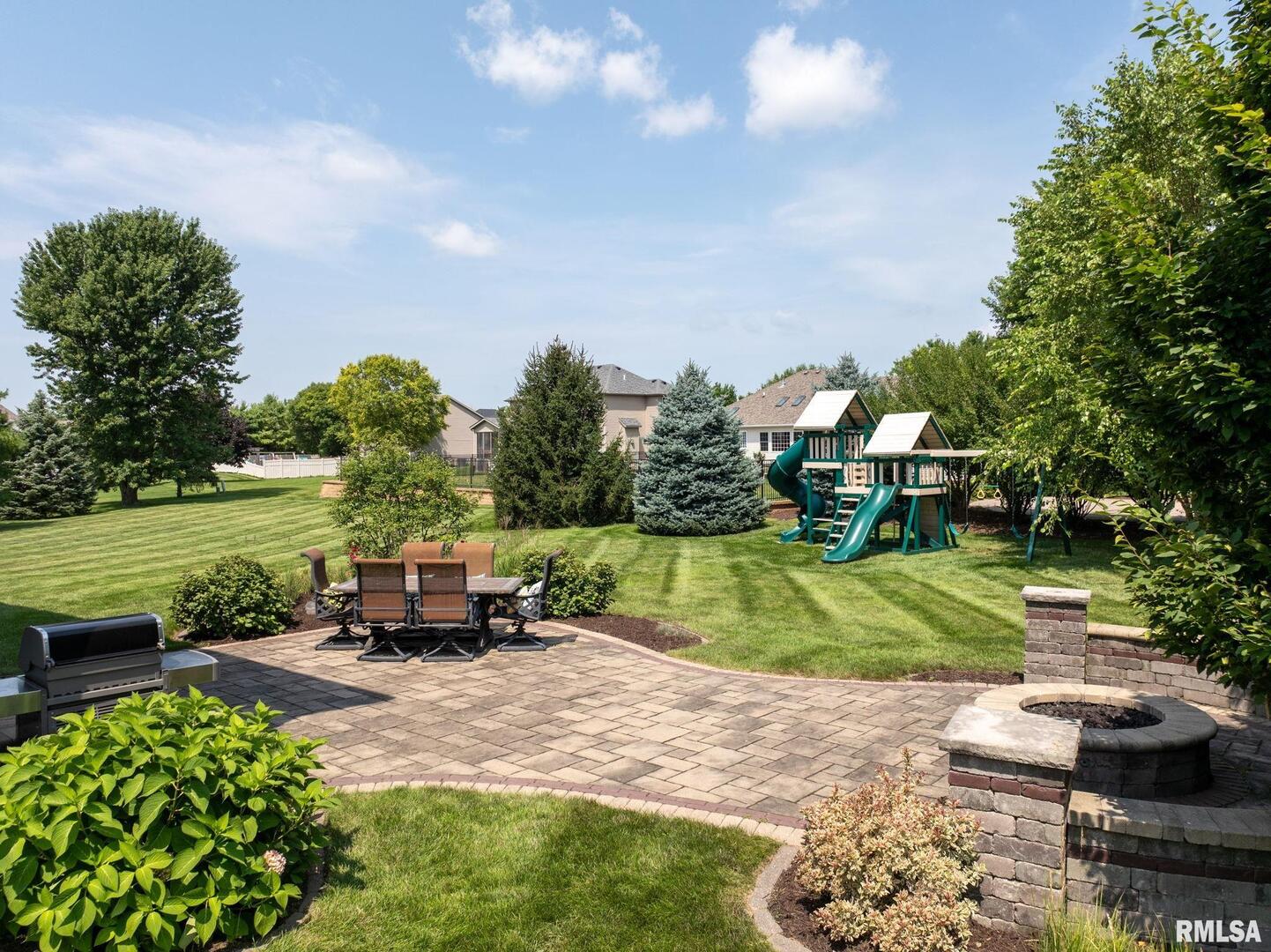 6165 LAKELAND Court