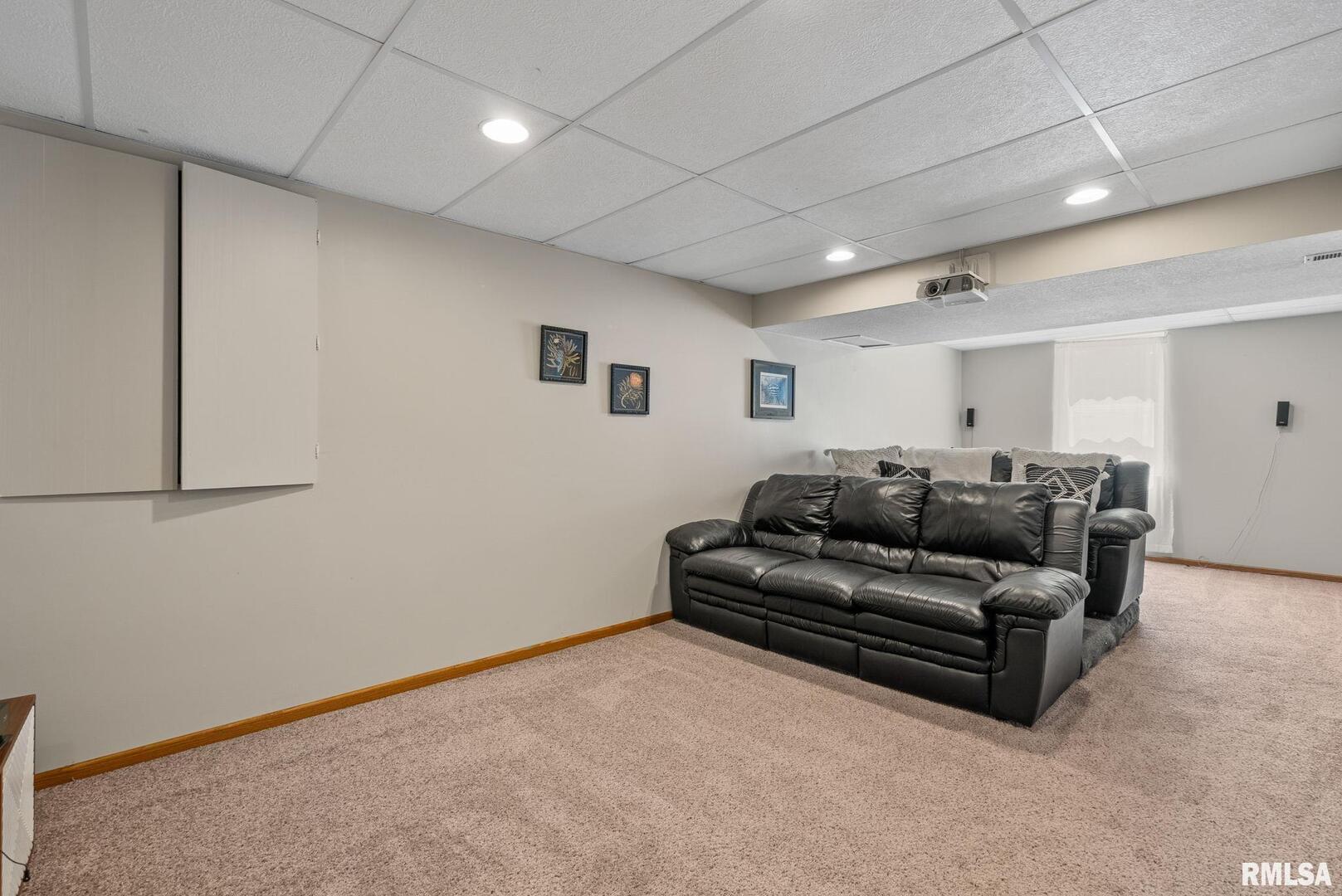 5824 WOODLAND Avenue