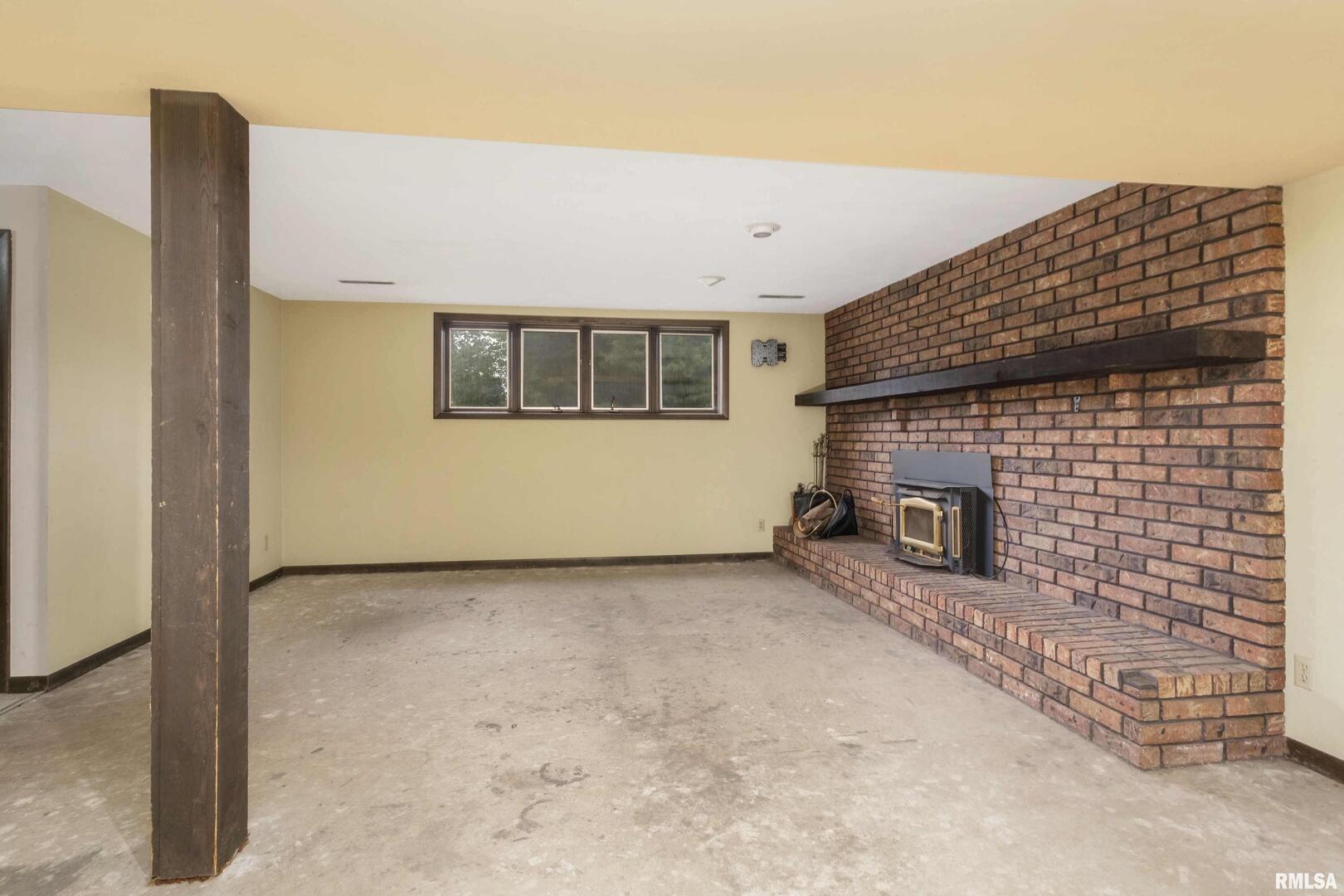 2735 DANIELS Court