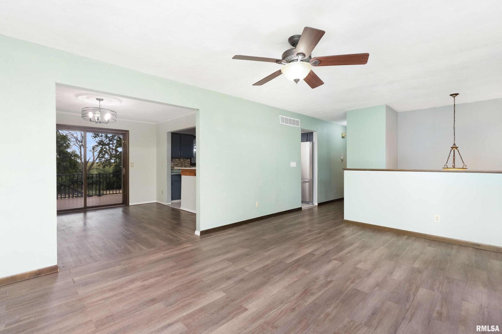 2735 DANIELS Court
