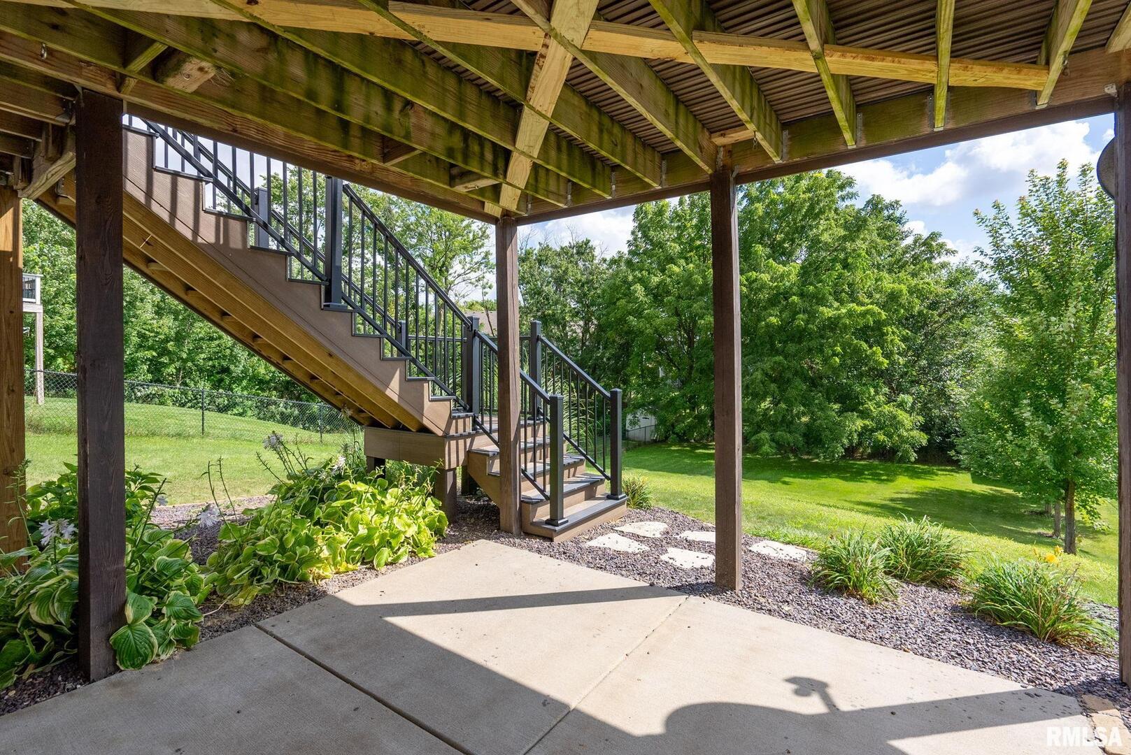 1609 SHAMROCK Drive