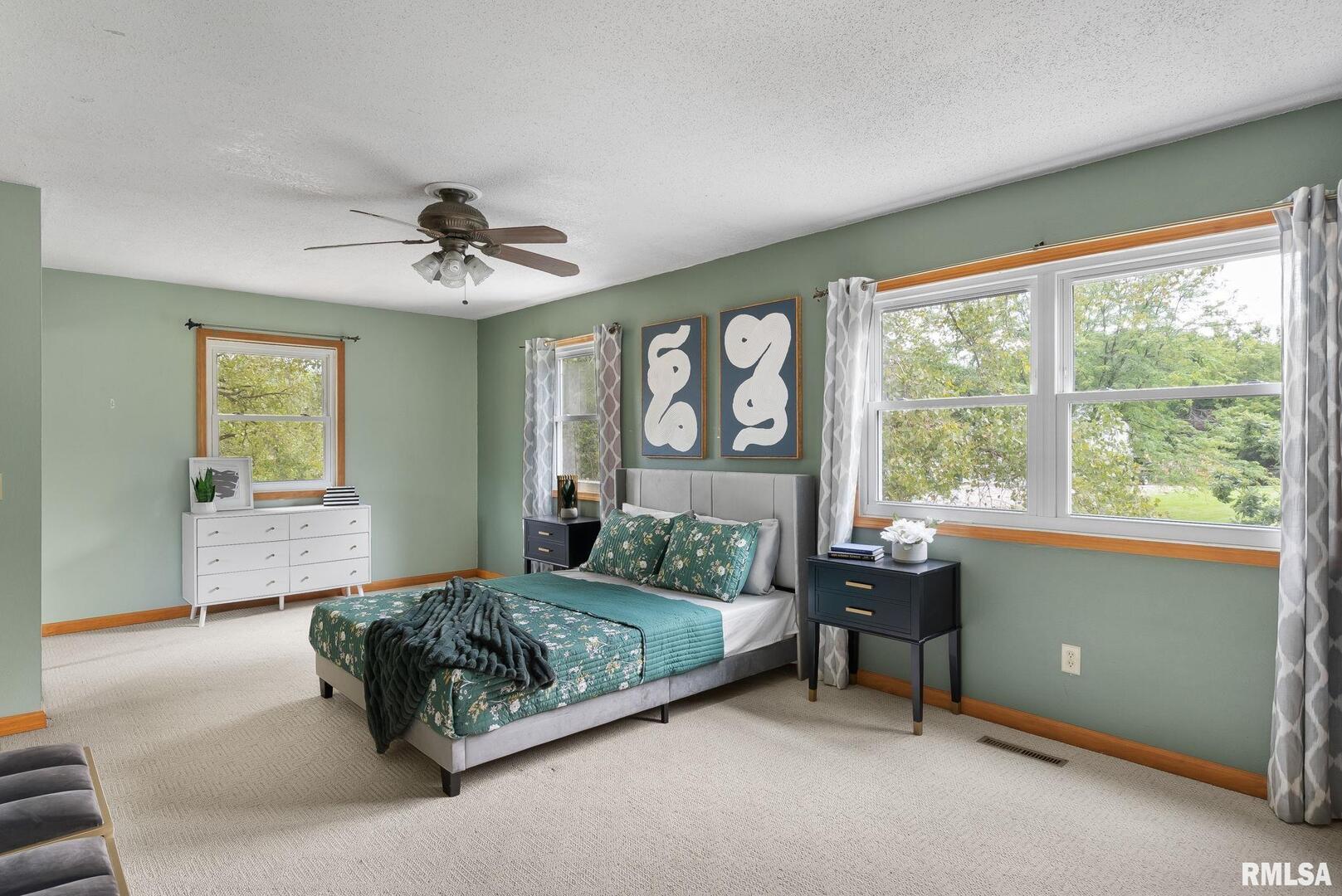 11350 CIRCLE Drive