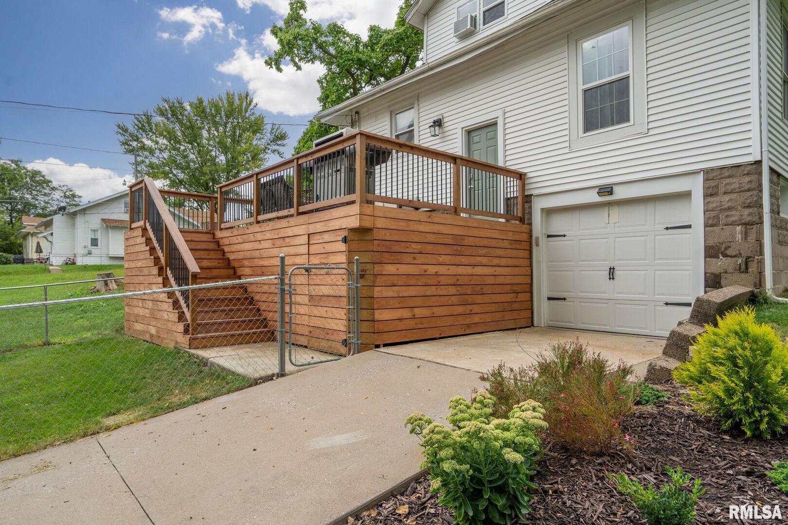 1307 GAINES Street