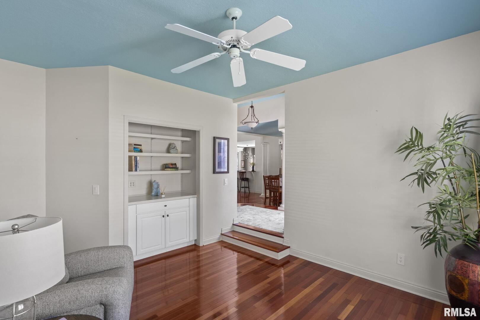 5051 BRENTWOOD Drive