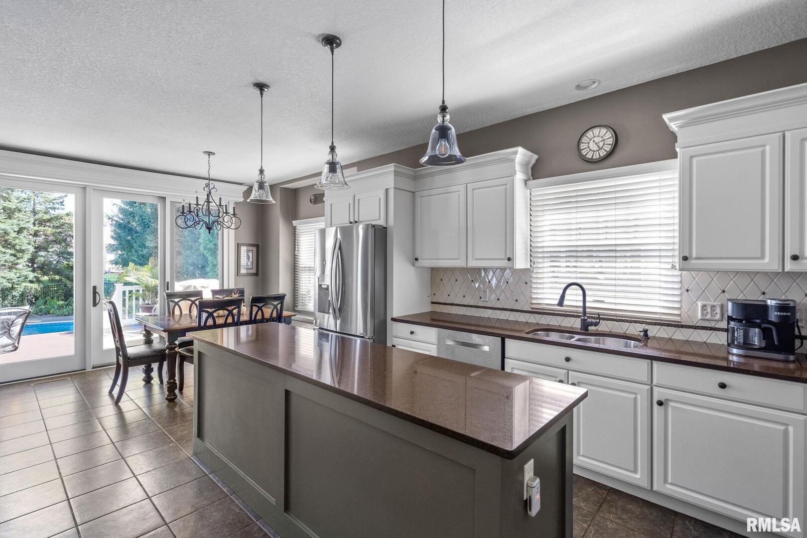 5051 BRENTWOOD Drive