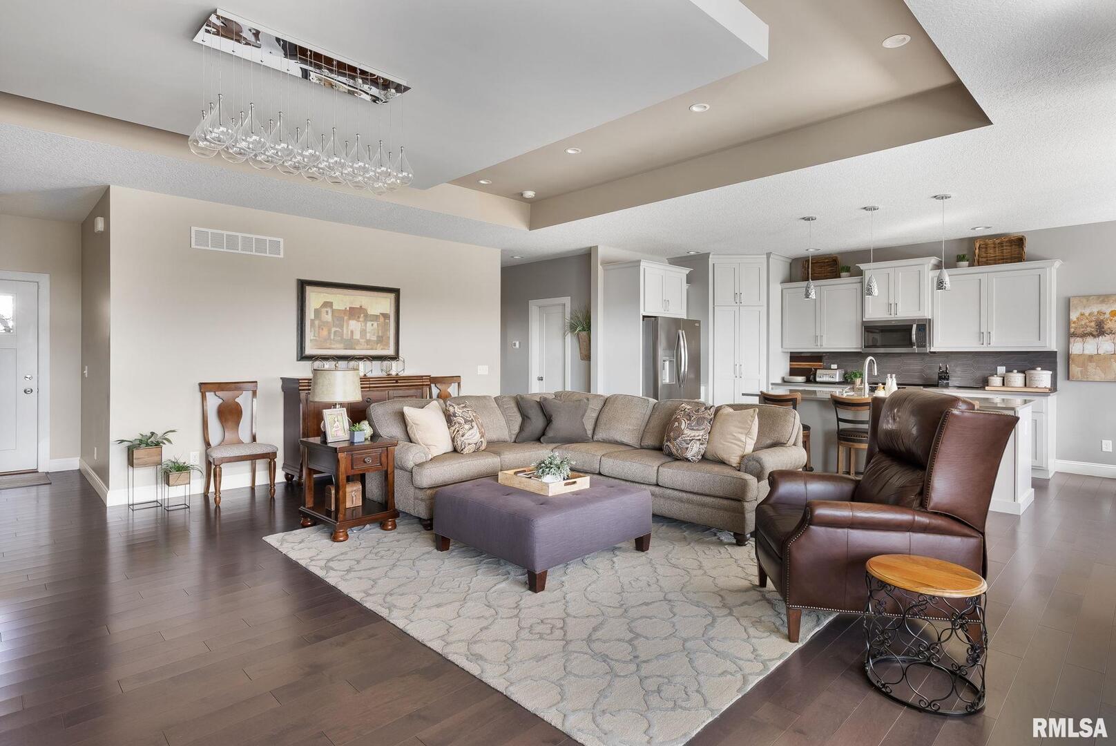 5361 EMILY Court