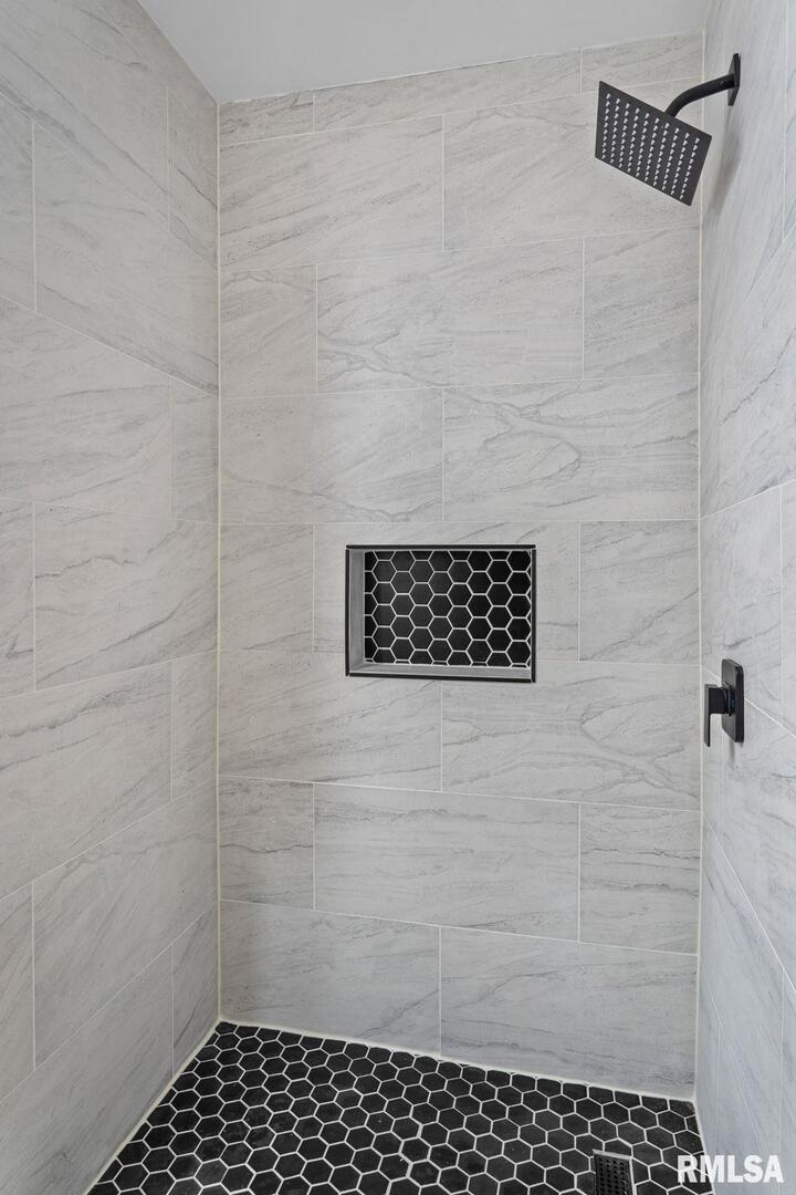 2815 4TH Street Court