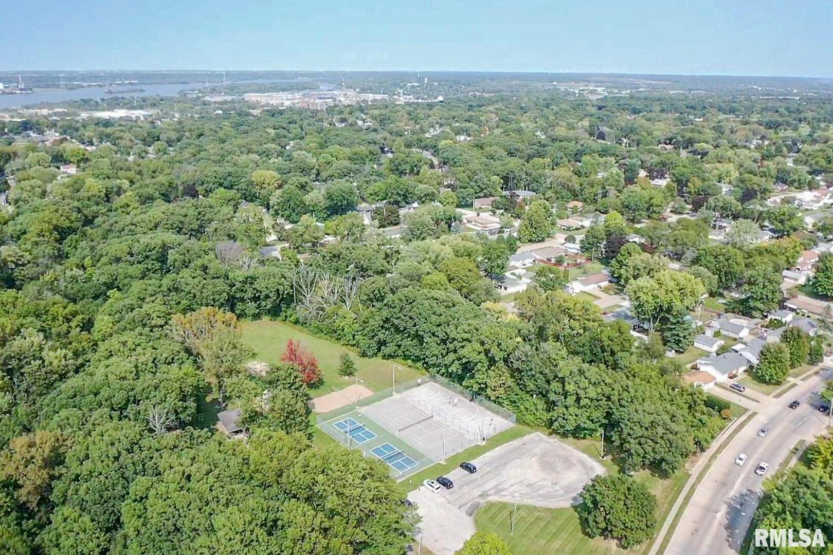 2815 4TH Street Court