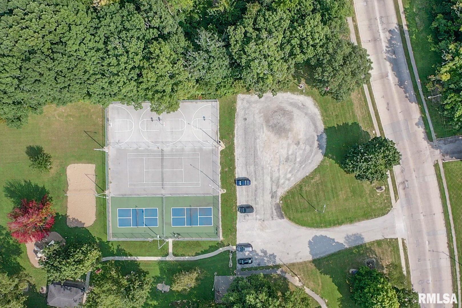 2815 4TH Street Court