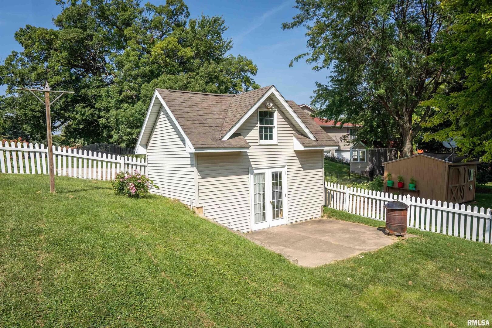 238 7TH Street