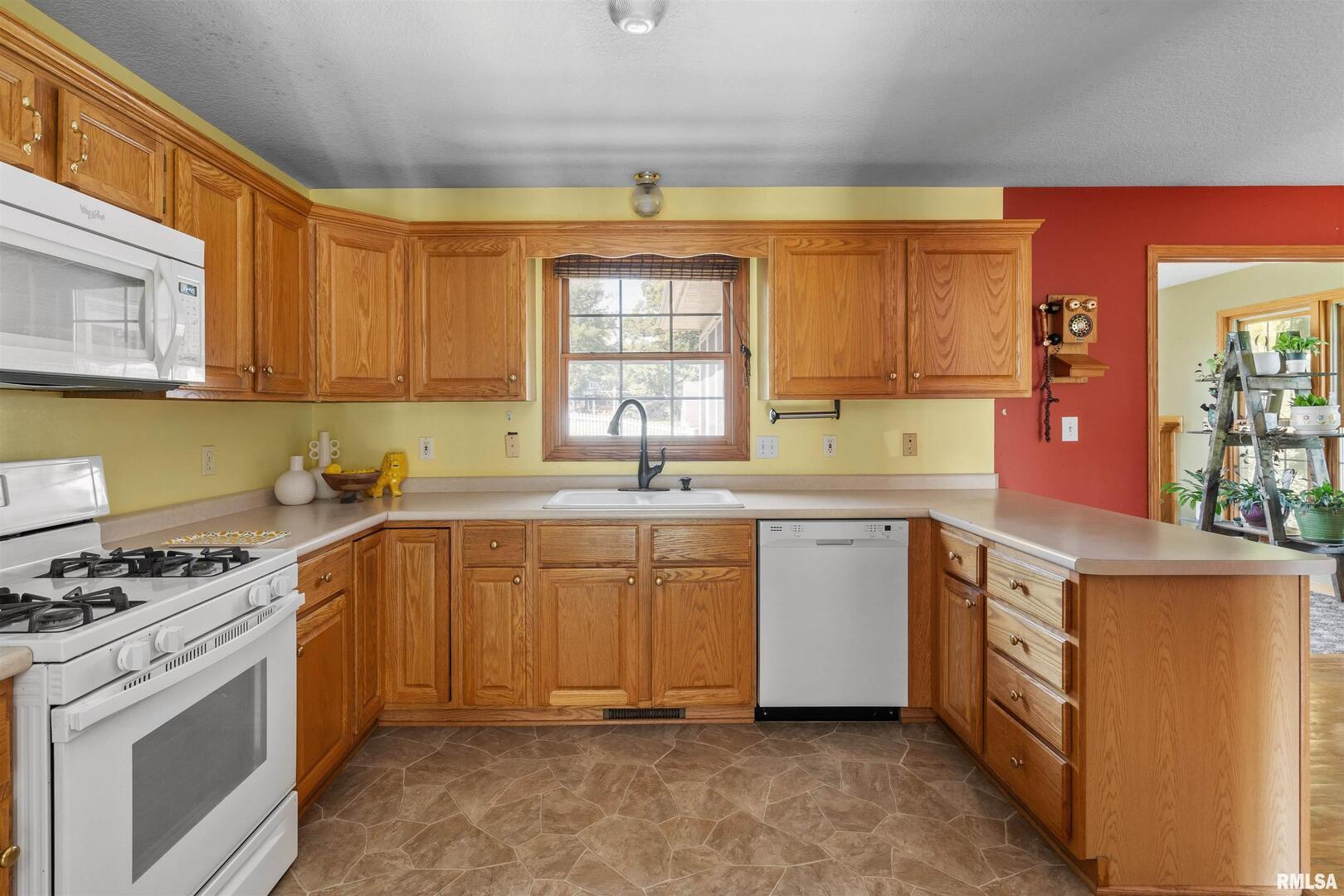 238 7TH Street