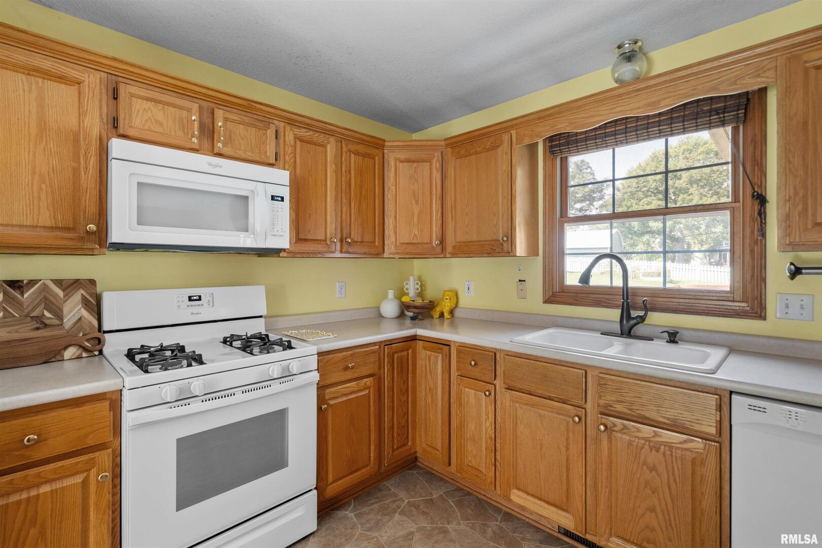 238 7TH Street