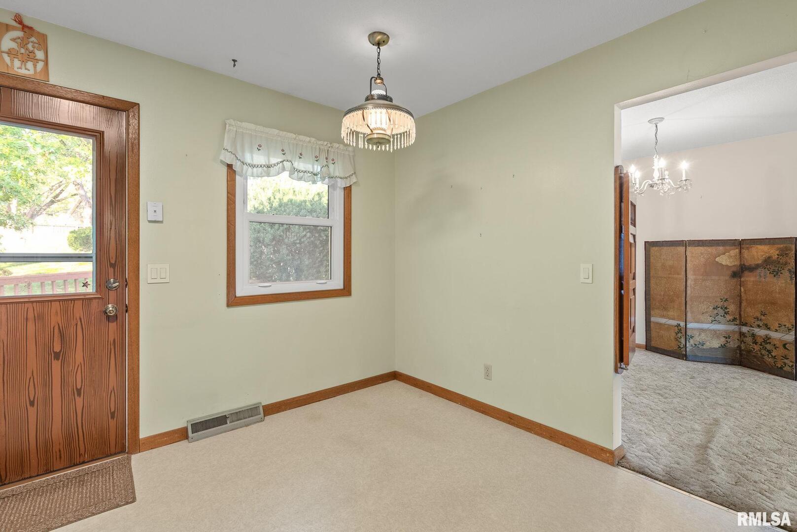 2824 CARRIAGE HILL Drive