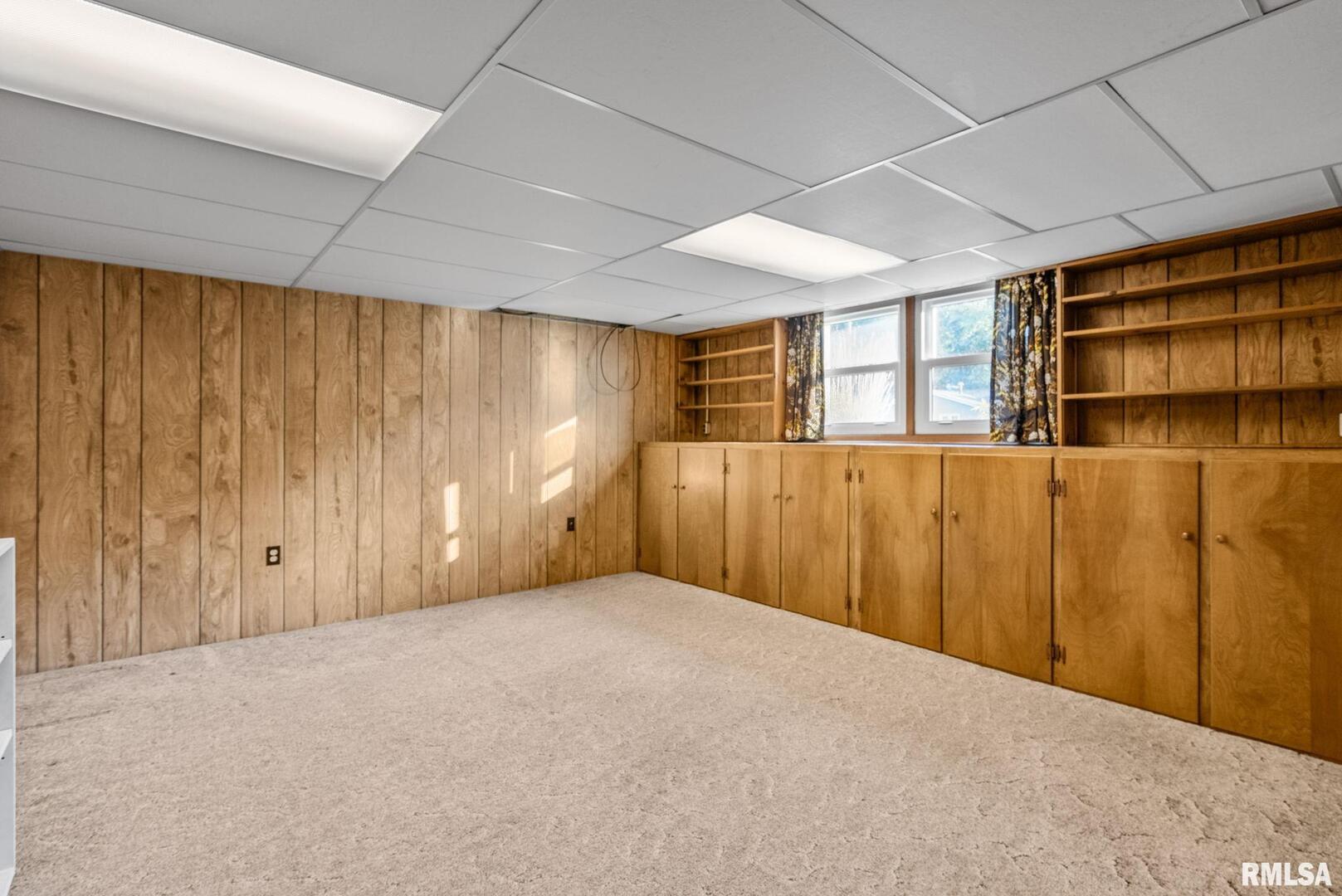 2824 CARRIAGE HILL Drive