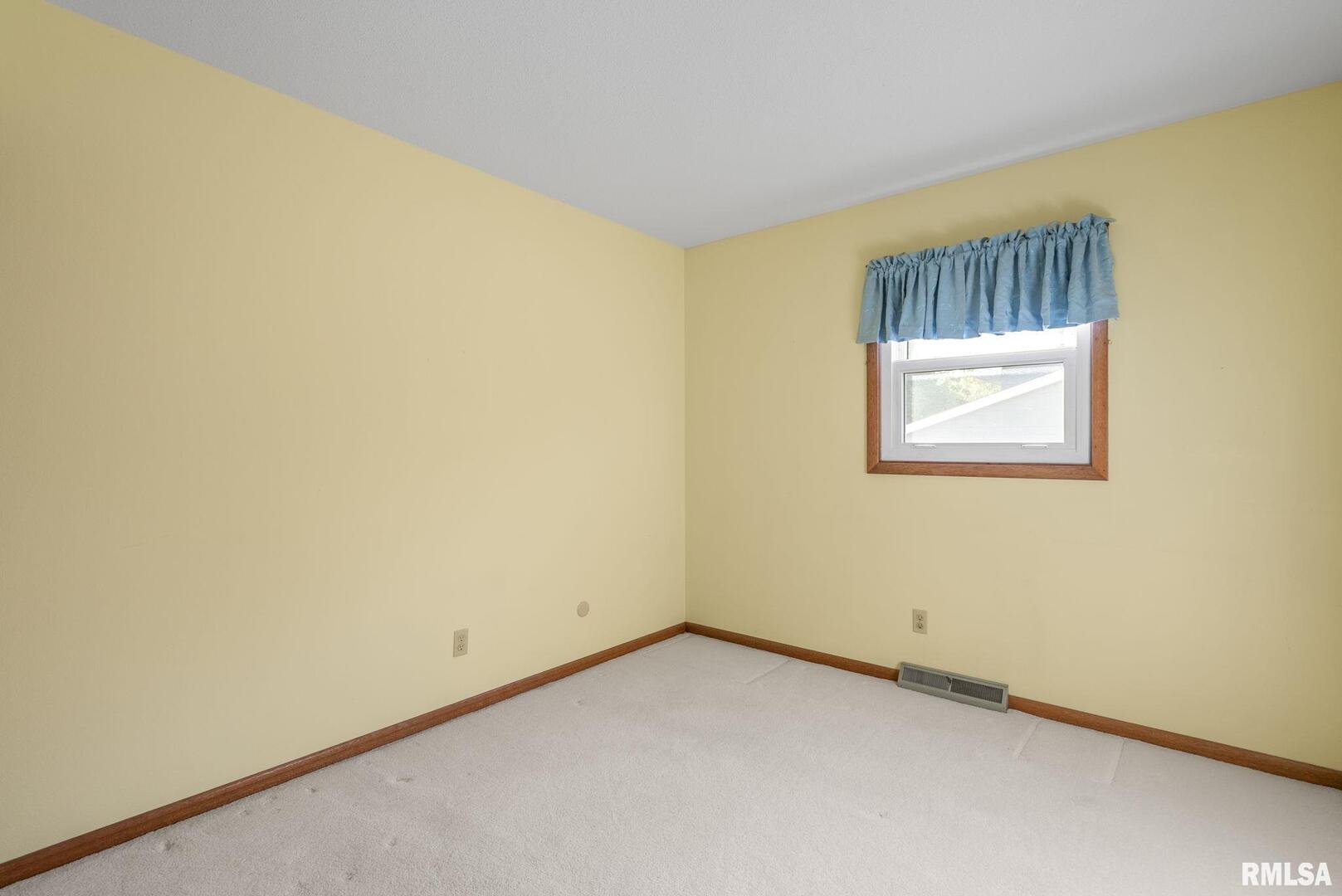 2824 CARRIAGE HILL Drive