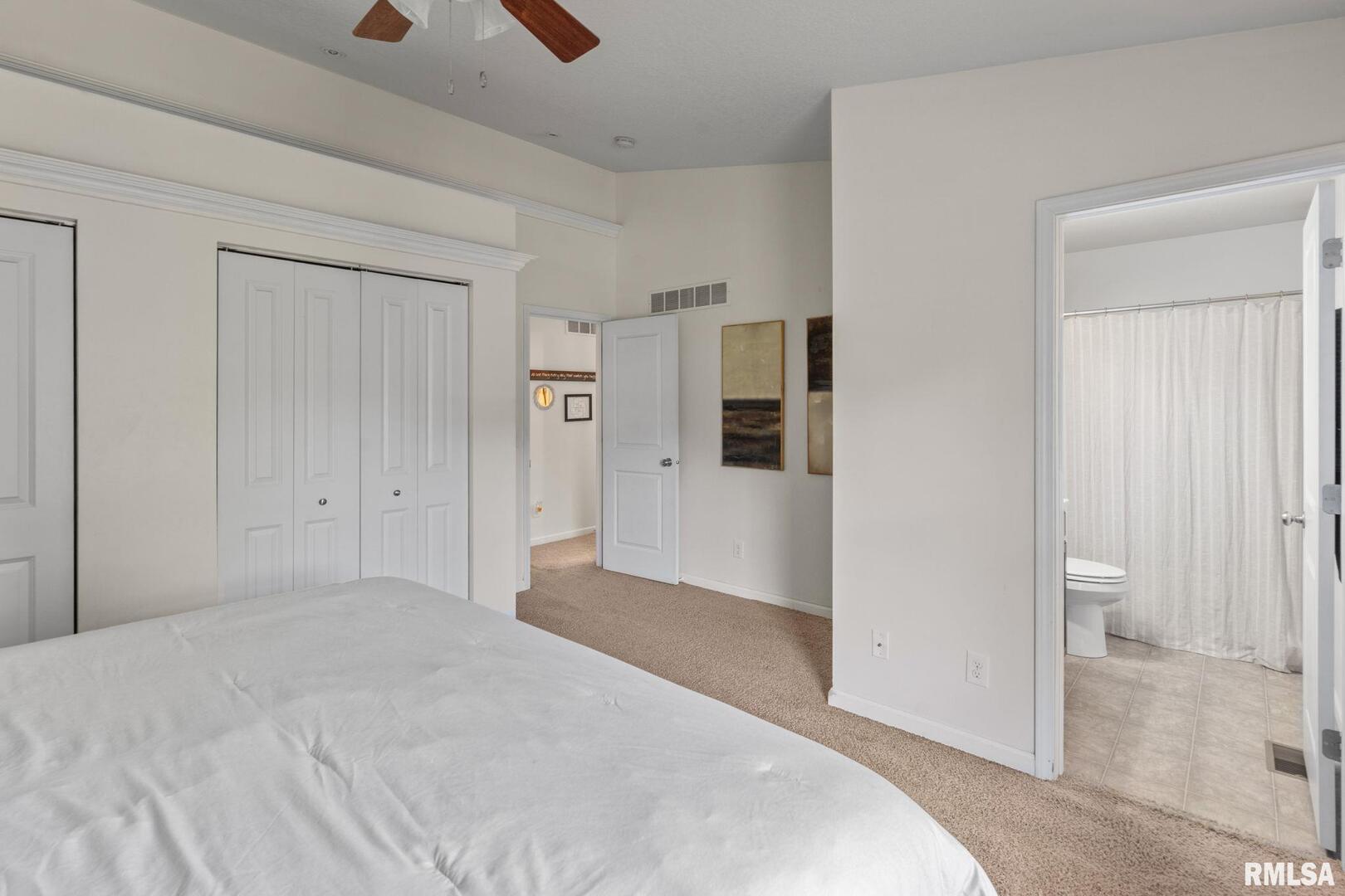 14 W VILLAGE Circle